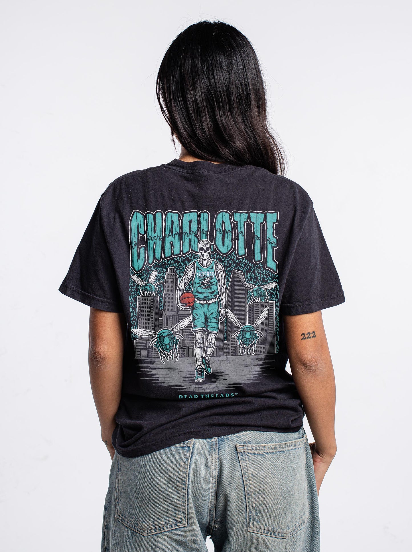CHARLOTTE BASKETBALL - “DT ESSENTIAL" PREMIUM T-SHIRT