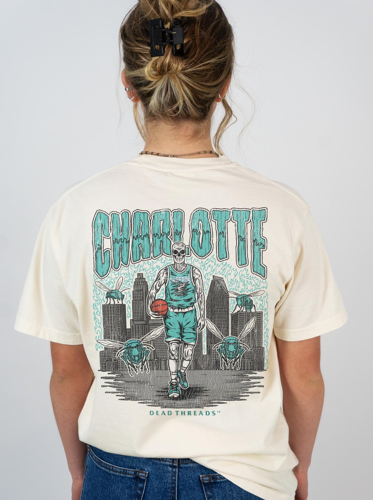 CHARLOTTE BASKETBALL - “DT ESSENTIAL" PREMIUM T-SHIRT