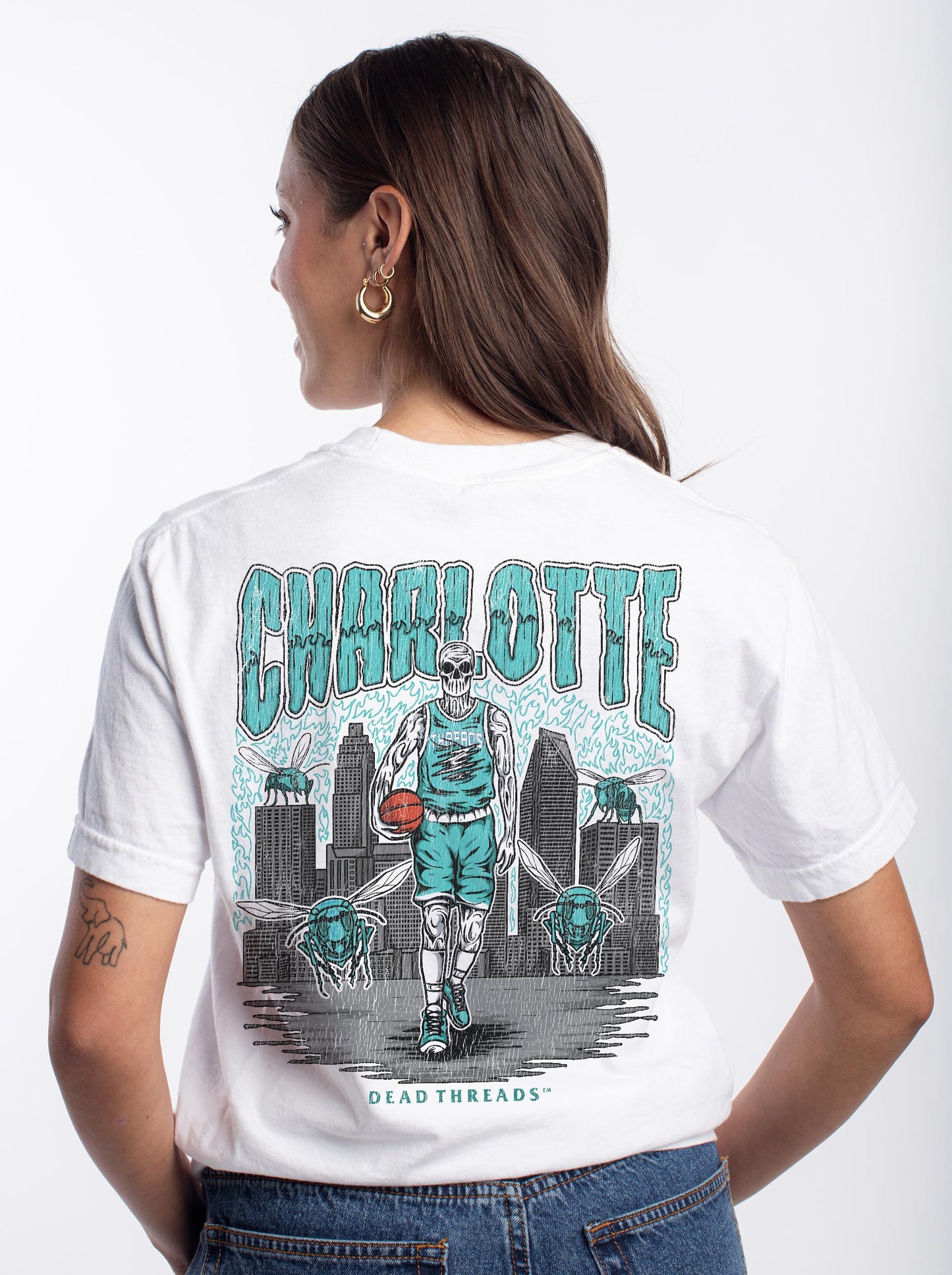 CHARLOTTE BASKETBALL - “DT ESSENTIAL" PREMIUM T-SHIRT