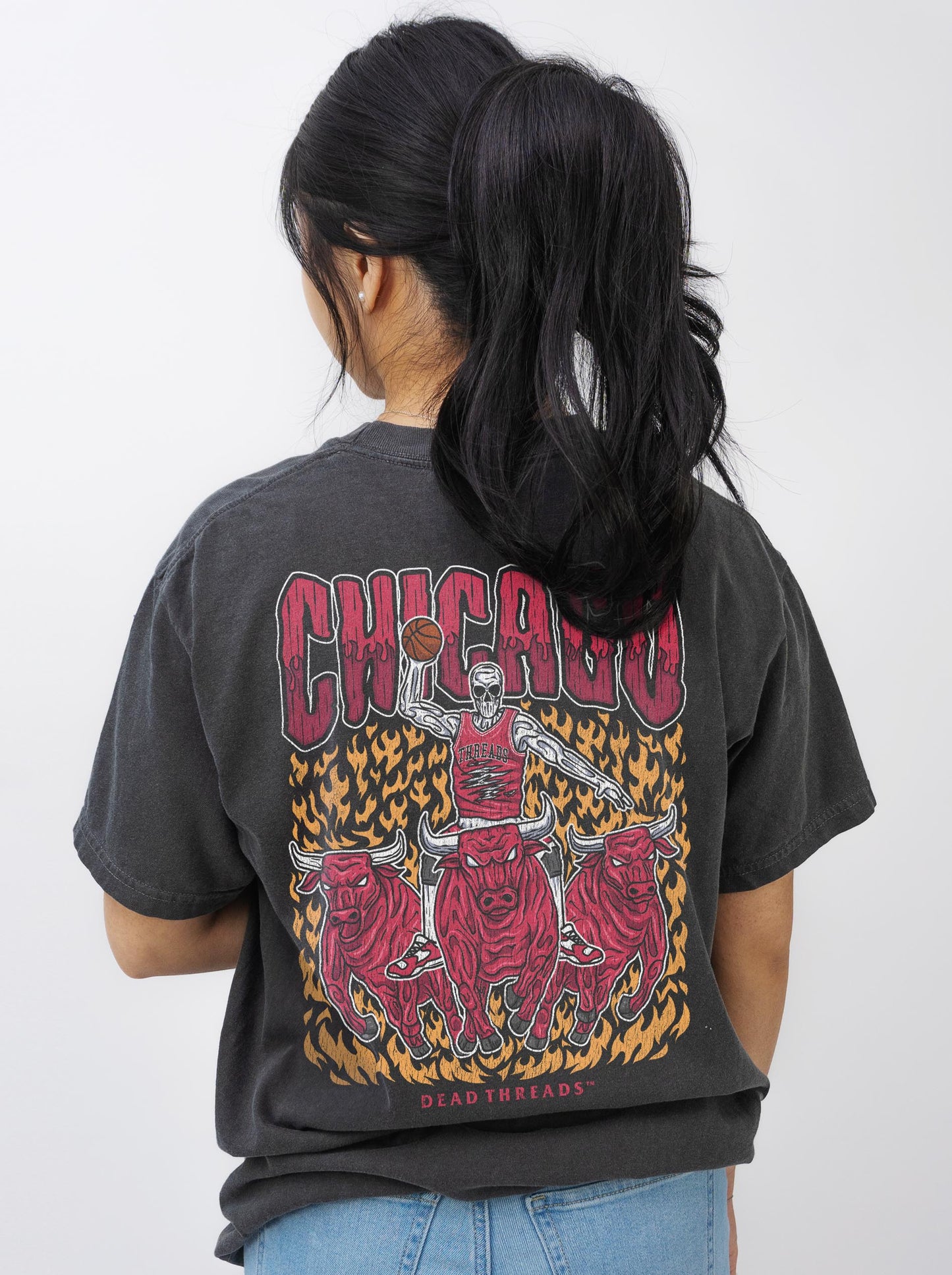 CHICAGO BASKETBALL - “3 SKULL” PREMIUM T-SHIRT
