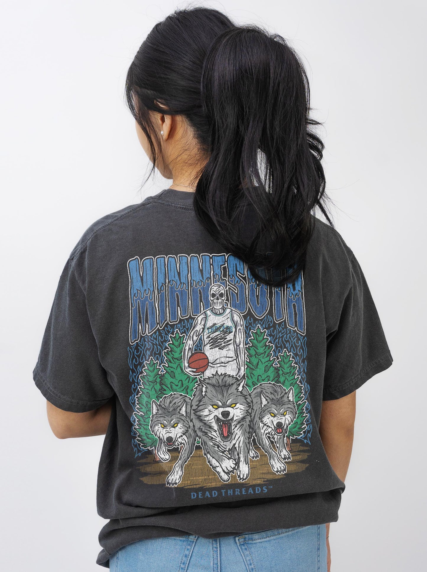 MINNESOTA BASKETBALL - “3 SKULL” PREMIUM T-SHIRT