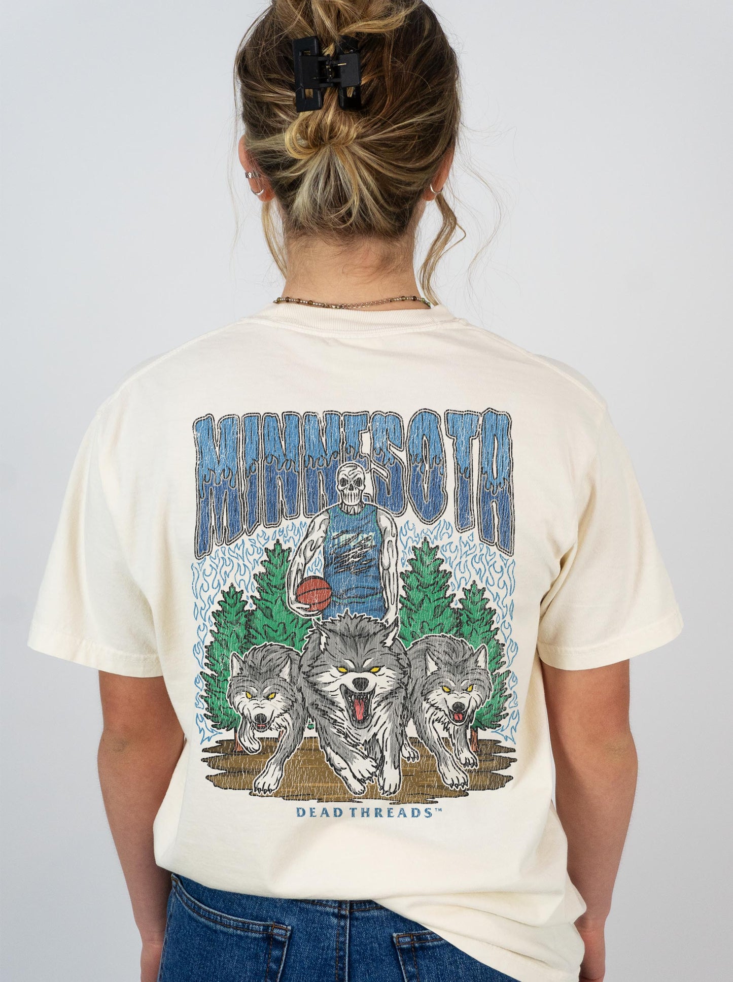MINNESOTA BASKETBALL - “3 SKULL” PREMIUM T-SHIRT