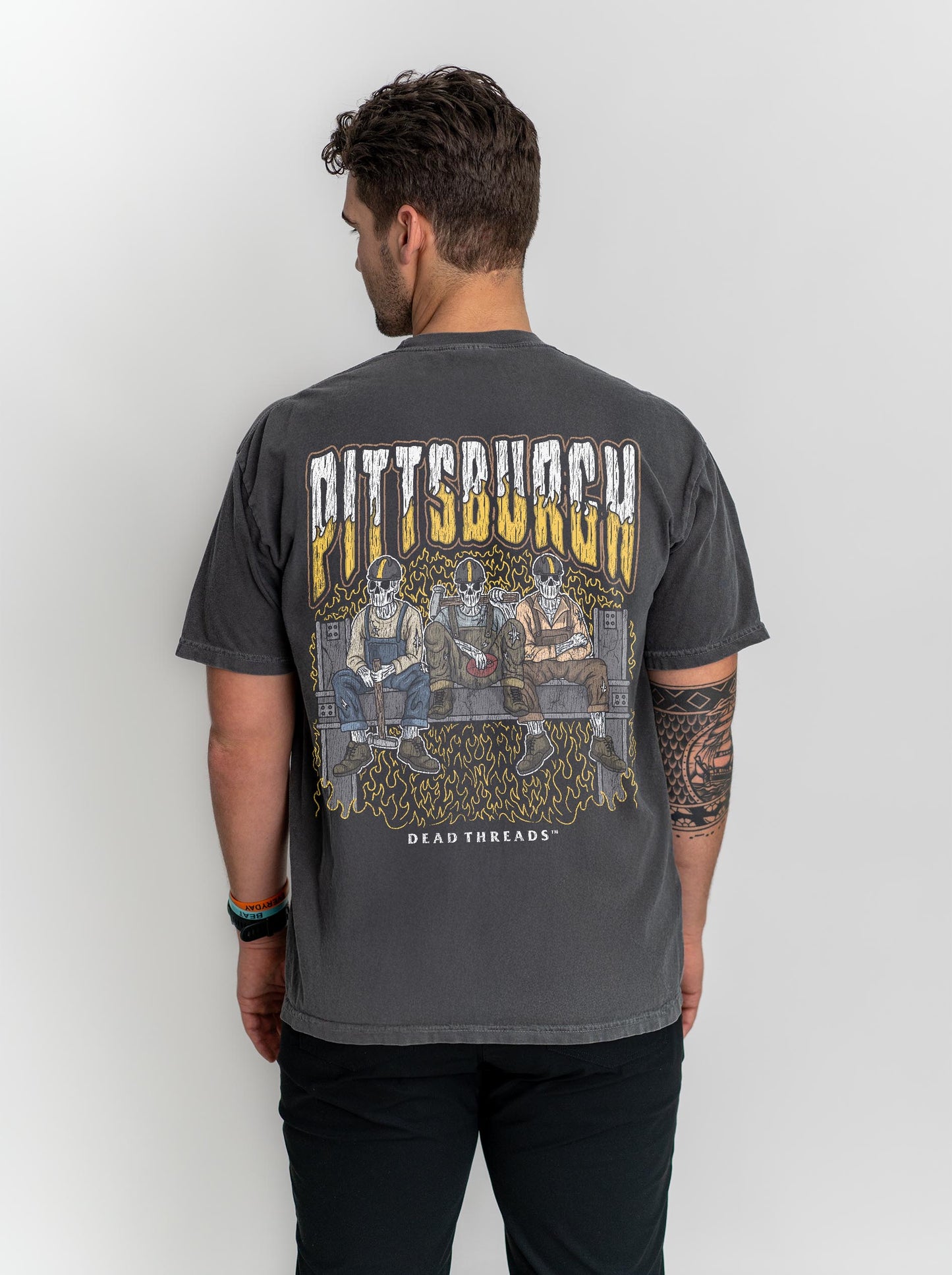 PITTSBURGH FOOTBALL - “3 SKULL” PREMIUM T-SHIRT