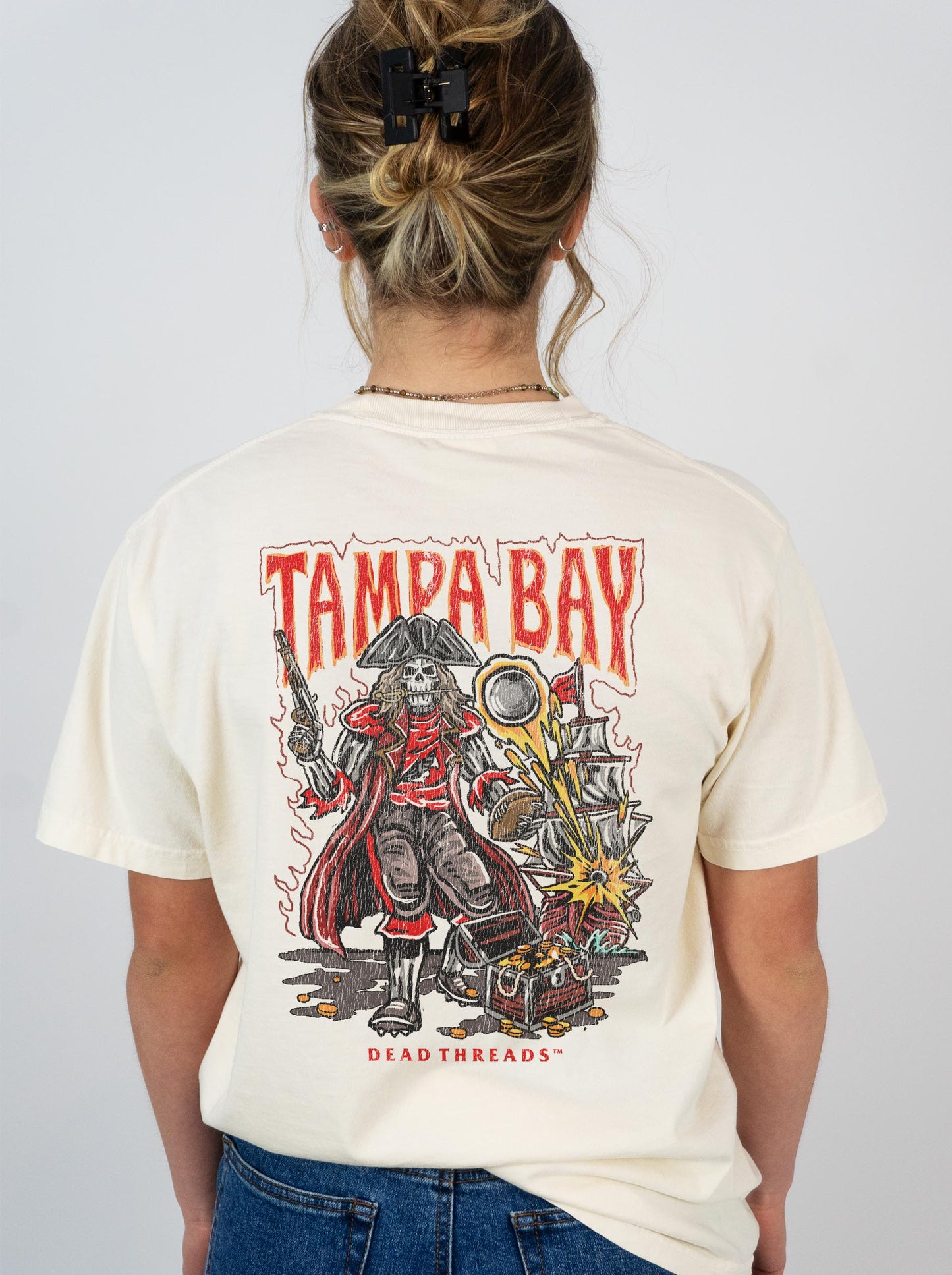 TAMPA BAY FOOTBALL - “3 SKULL” PREMIUM T-SHIRT