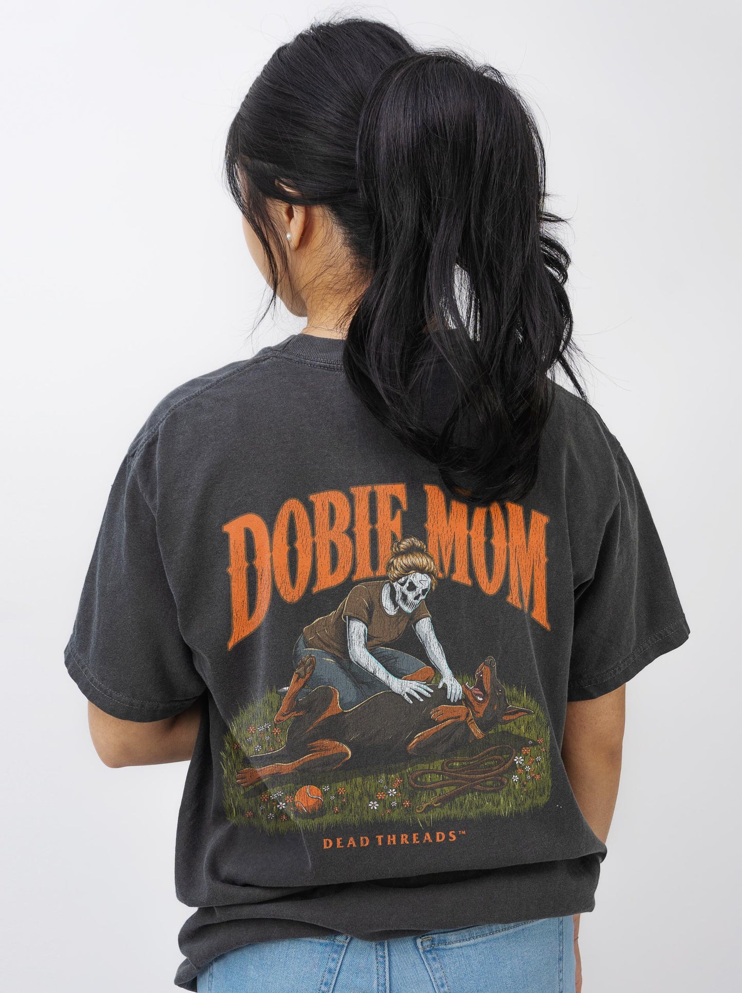 DOBIE MOM - “DT ESSENTIAL" PREMIUM T-SHIRT