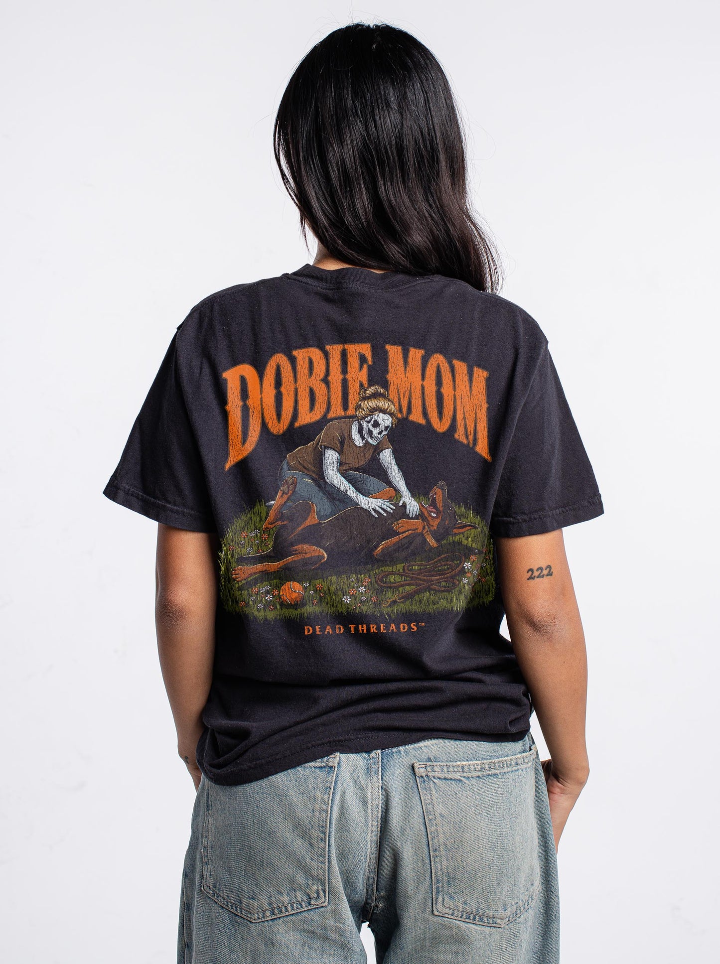 DOBIE MOM - “DT ESSENTIAL" PREMIUM T-SHIRT