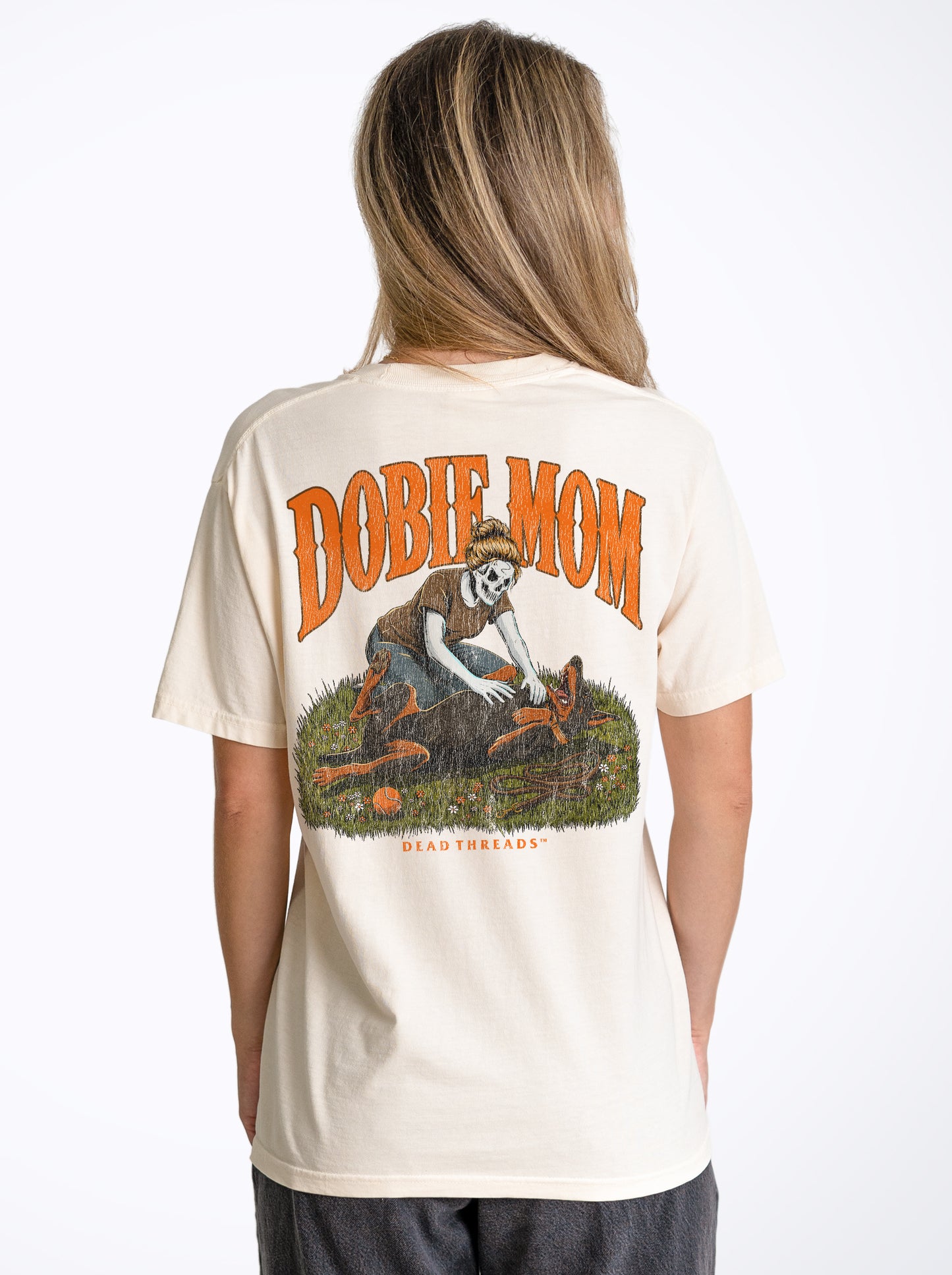 DOBIE MOM - “DT ESSENTIAL" PREMIUM T-SHIRT