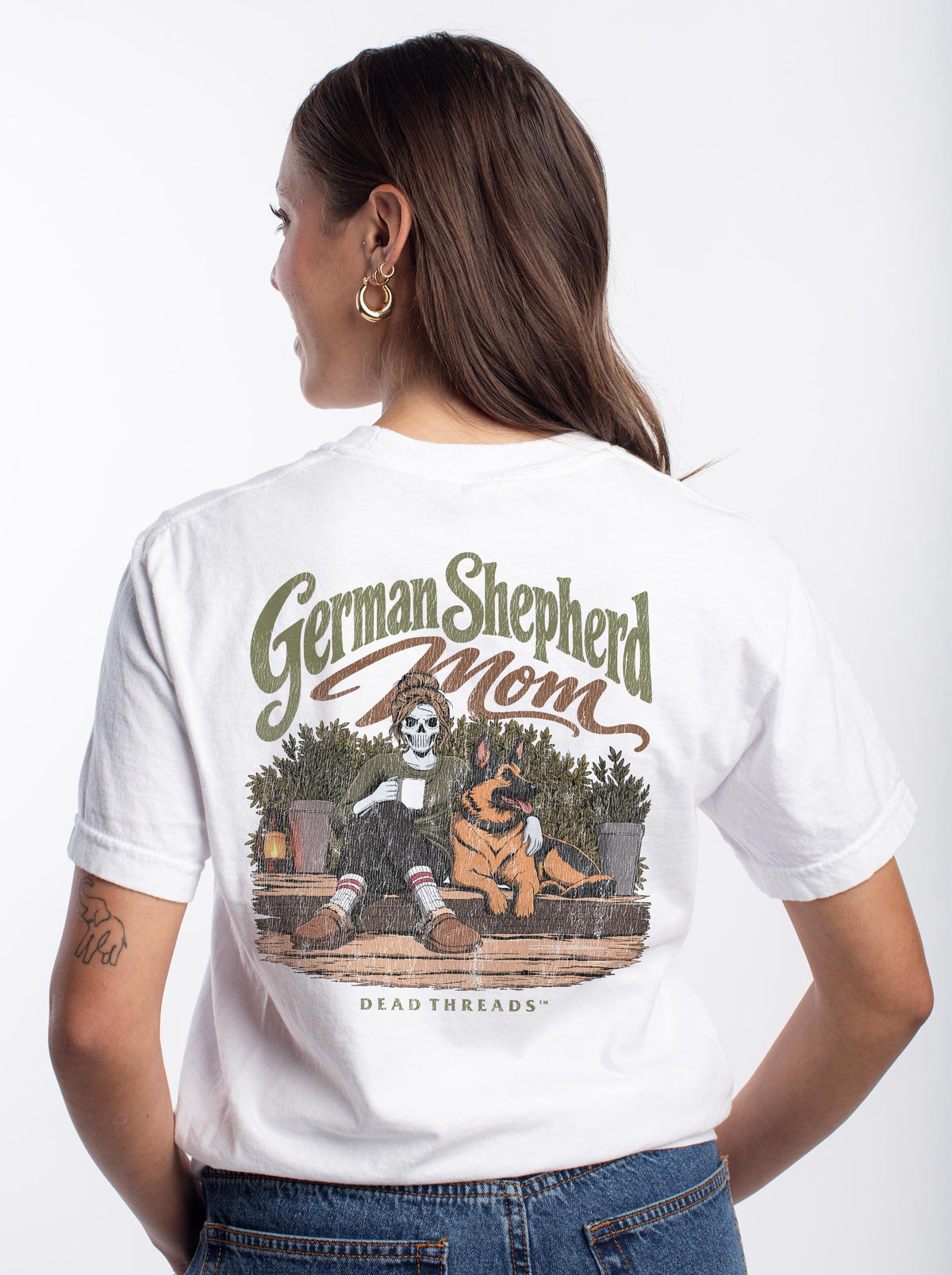 GERMAN SHEPHERD MOM - “DT ESSENTIAL" PREMIUM T-SHIRT