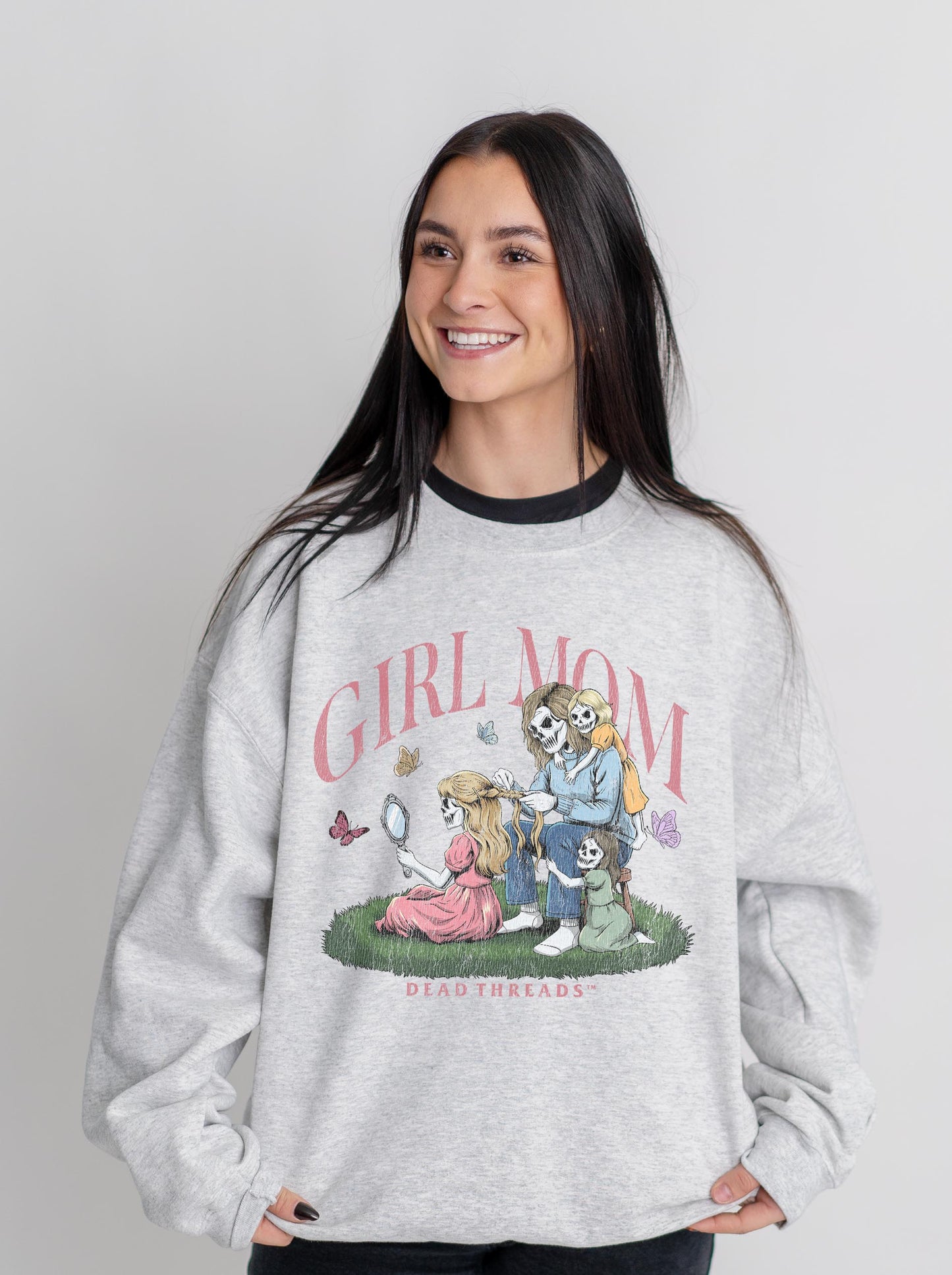 GIRL MOM v3 - CREWNECK SWEATSHIRT
