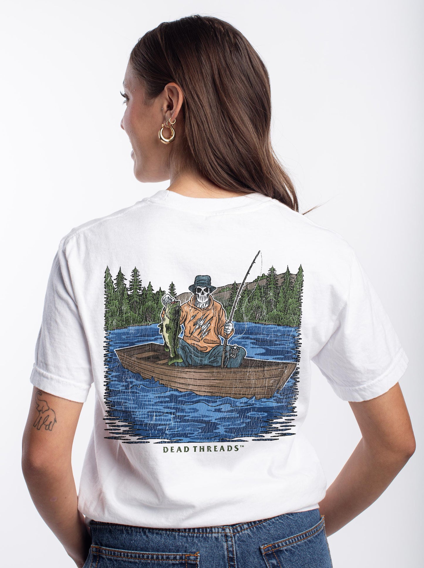 GONE FISHIN - “DT ESSENTIAL" PREMIUM T-SHIRT