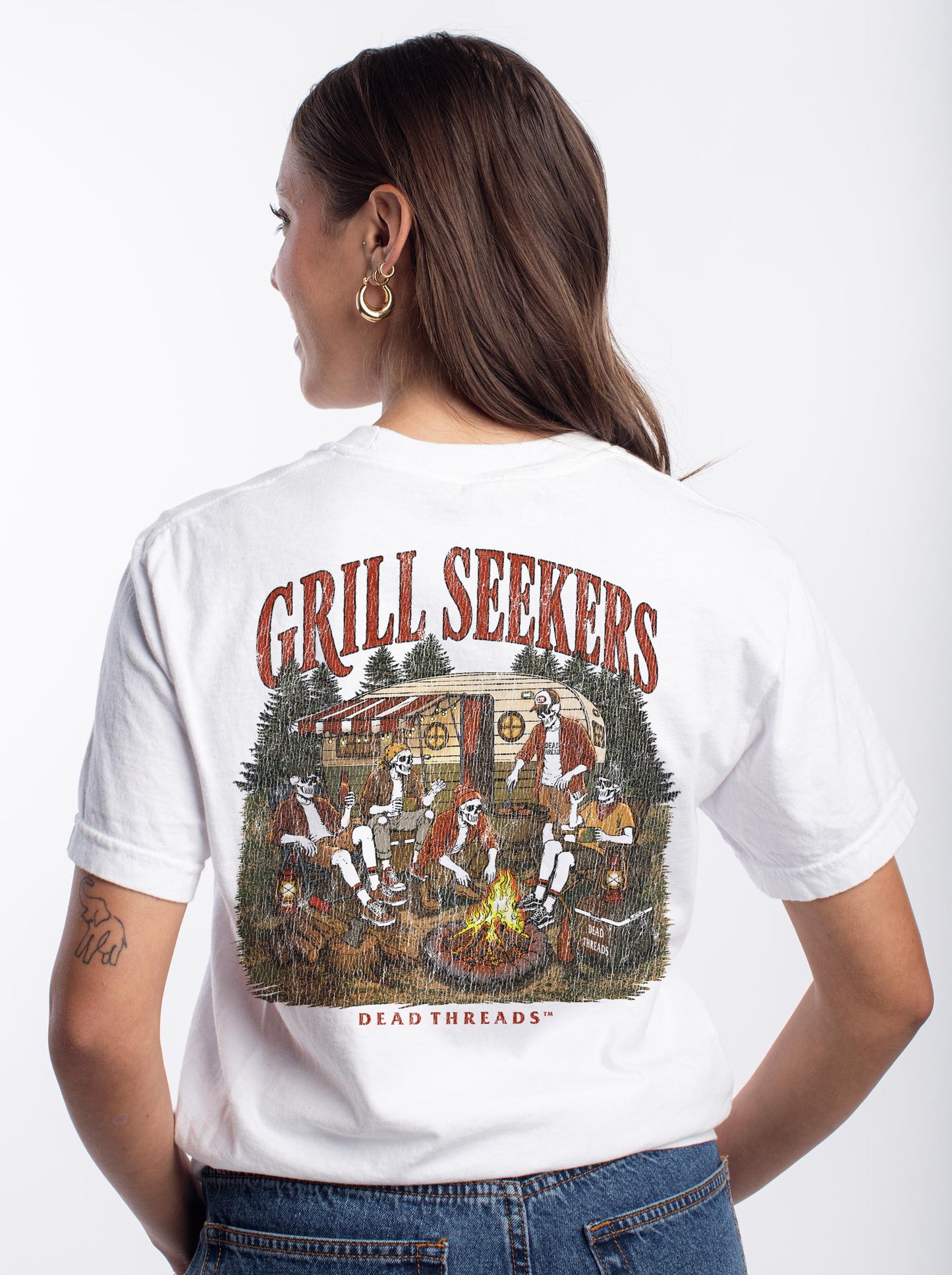 GRILL SEEKERS - “DT ESSENTIAL" PREMIUM T-SHIRT