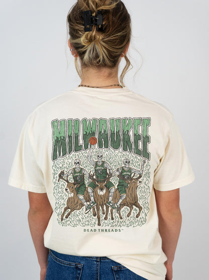 MILWAUKEE BASKETBALL - “3 SKULL” PREMIUM T-SHIRT