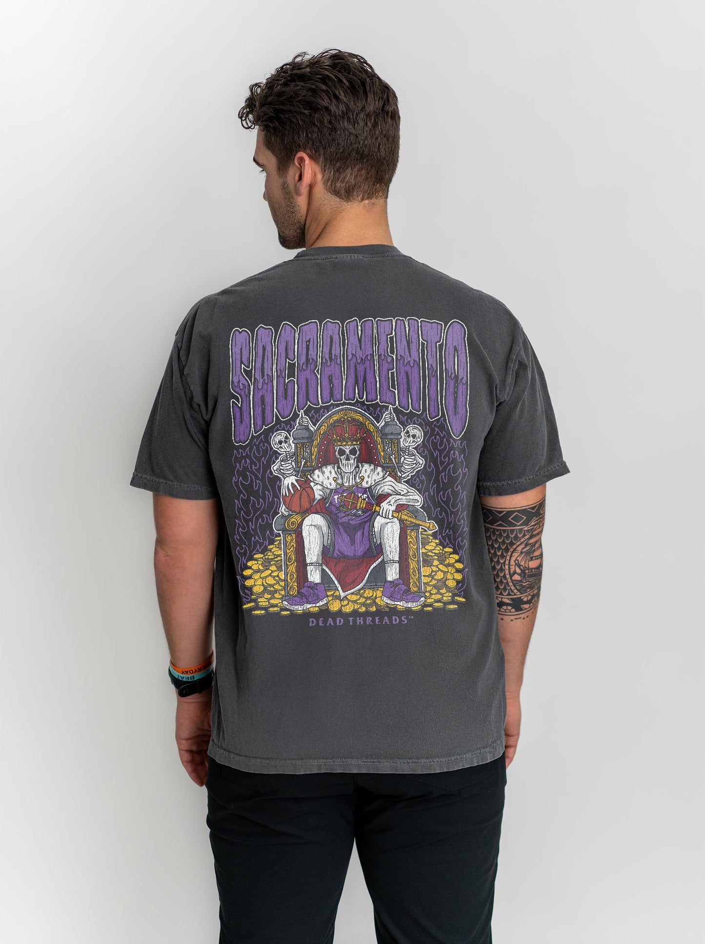 SACRAMENTO BASKETBALL - “3 SKULL” PREMIUM T-SHIRT