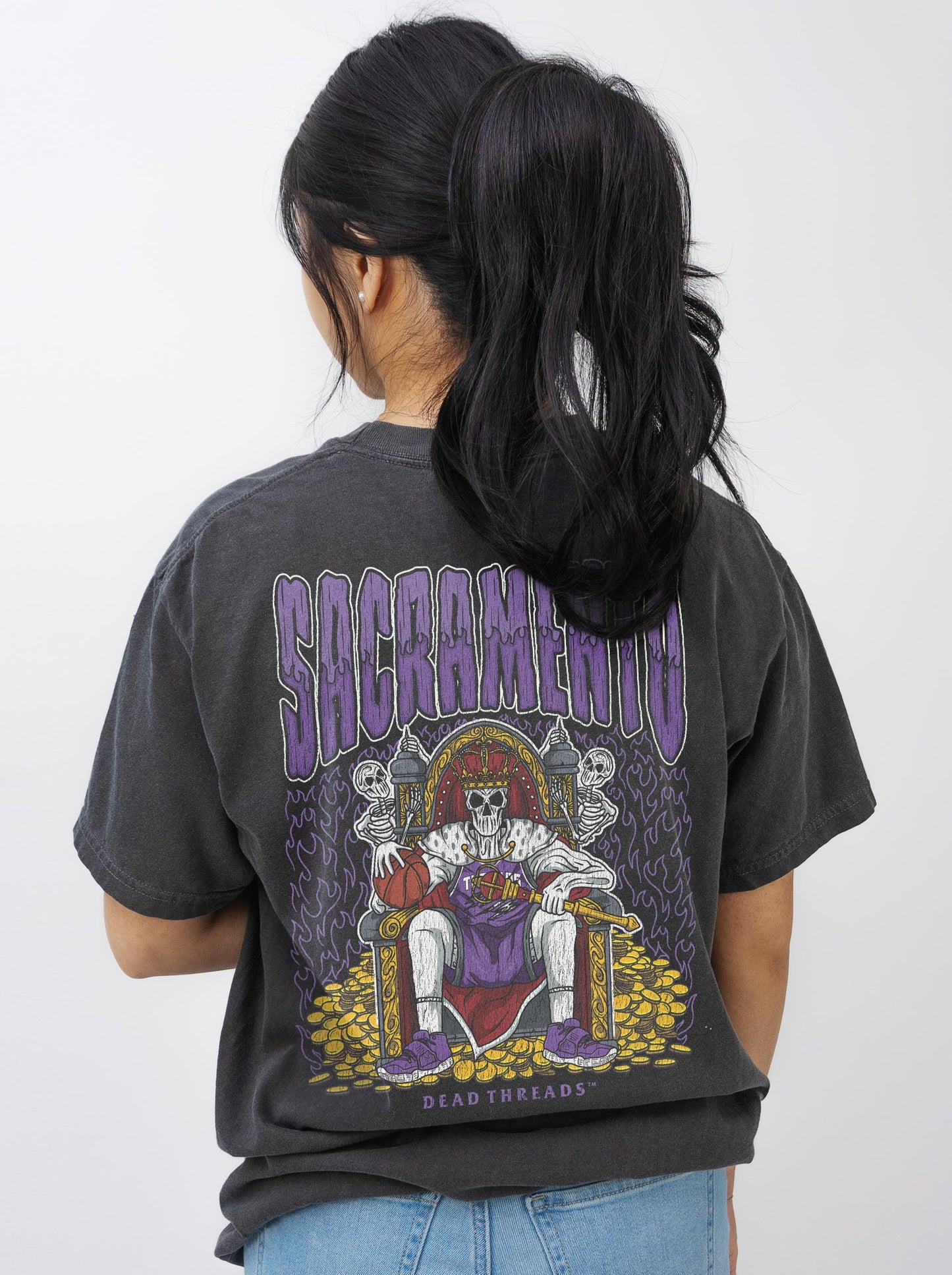 SACRAMENTO BASKETBALL - “3 SKULL” PREMIUM T-SHIRT