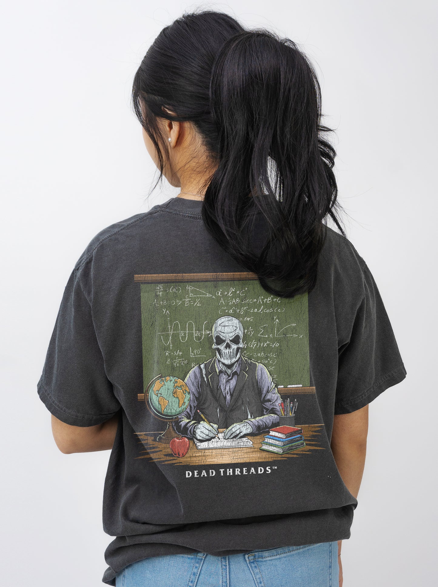 SKULL'S IN SESSION - “DT ESSENTIAL" PREMIUM T-SHIRT