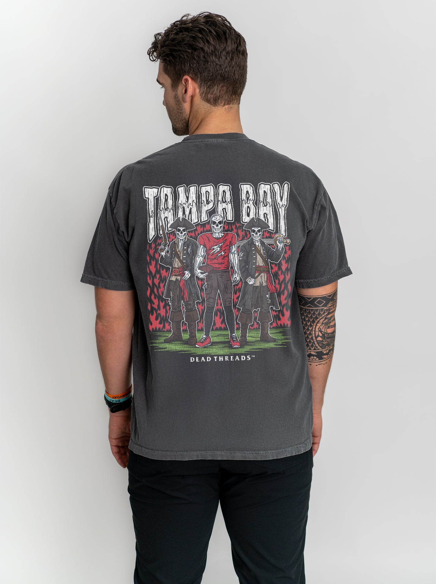 TAMPA BAY FOOTBALL v2 - “3 SKULL” PREMIUM T-SHIRT