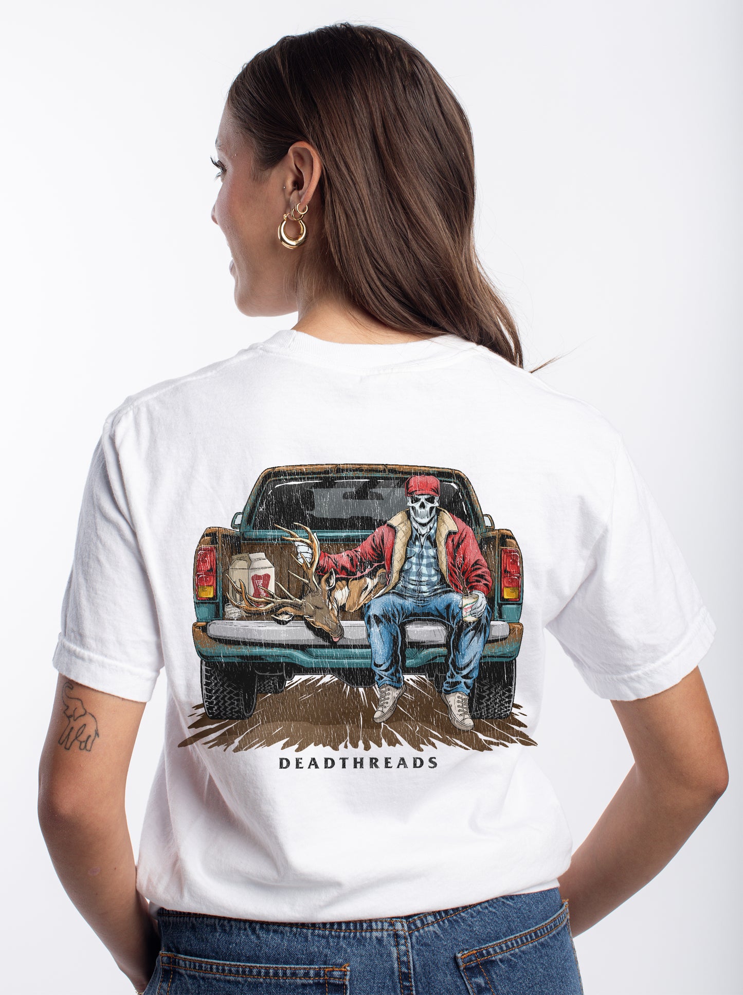 TRUCK BED - “DT ESSENTIAL" PREMIUM T-SHIRT