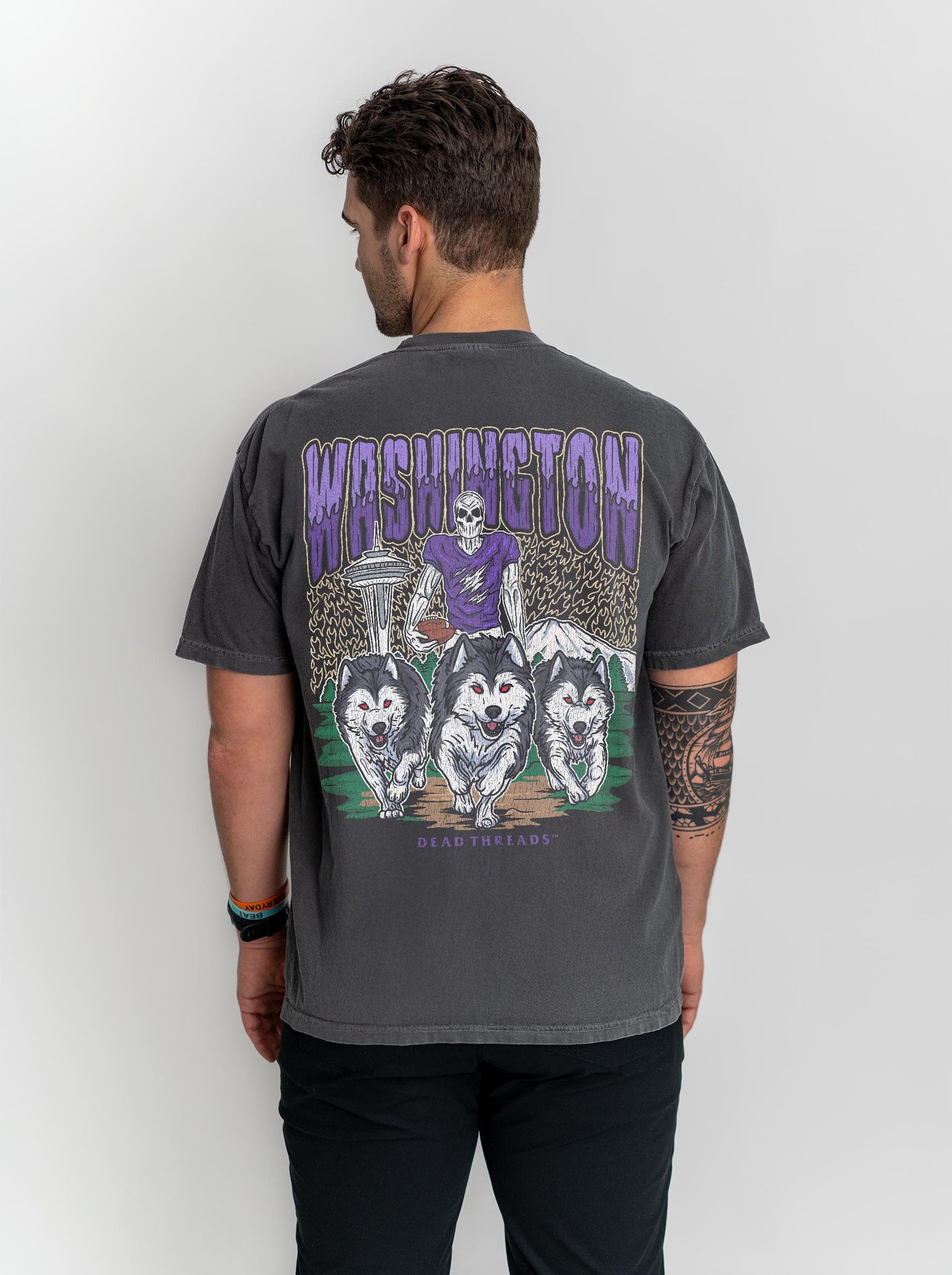 WASHINGTON FOOTBALL - “3 SKULL” PREMIUM T-SHIRT