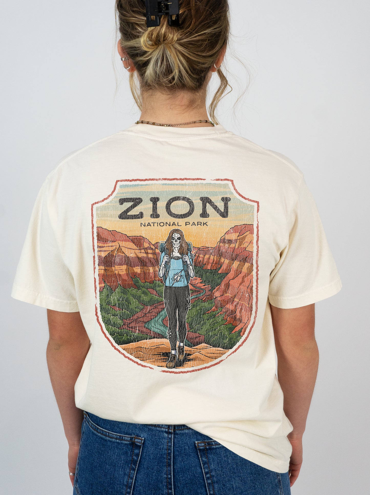 ZION NATIONAL PARK FEMALE - “DT ESSENTIAL" PREMIUM T-SHIRT
