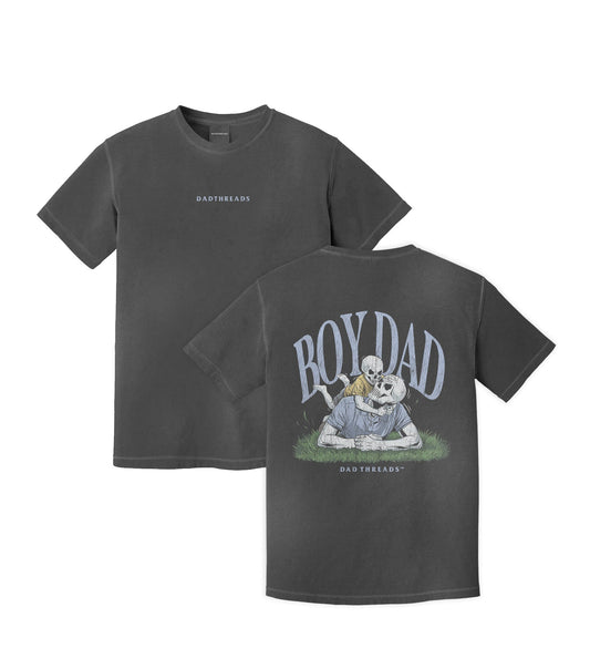 BOY DAD V1 (SOLO PROJECT) - “DT ESSENTIAL" PREMIUM T-SHIRT – T-Shirt – Dead Threads Apparel