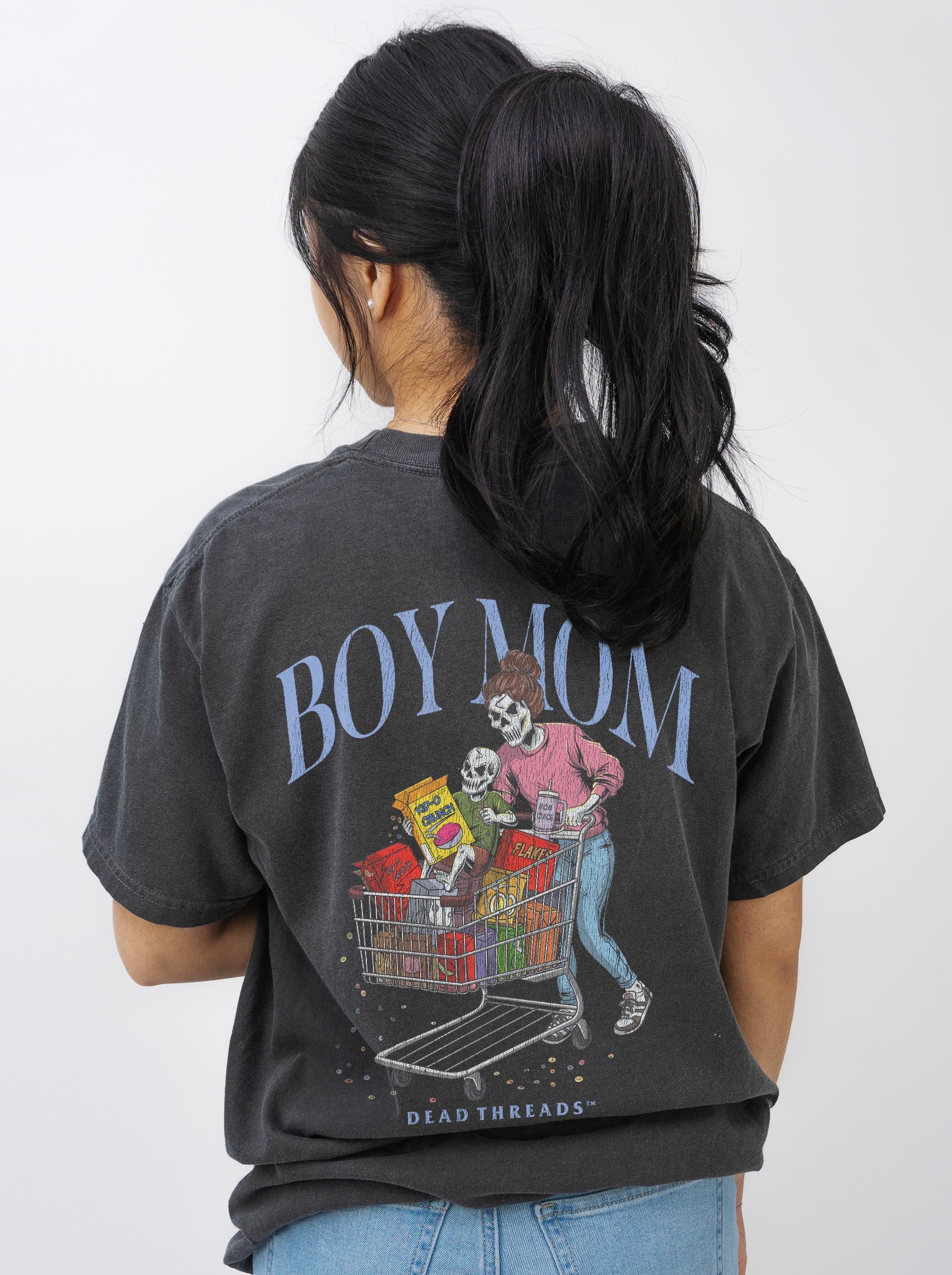 BOY MOM v1 - “DT ESSENTIAL" PREMIUM T-SHIRT – T-Shirt – Dead Threads Apparel