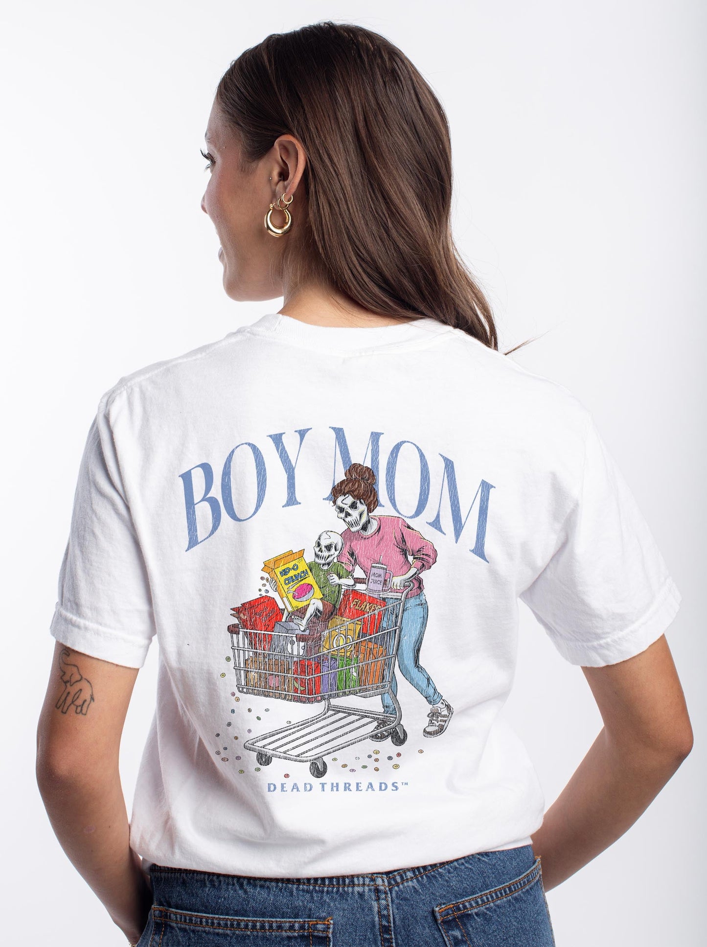 BOY MOM v1 - “DT ESSENTIAL" PREMIUM T-SHIRT – T-Shirt – Dead Threads Apparel