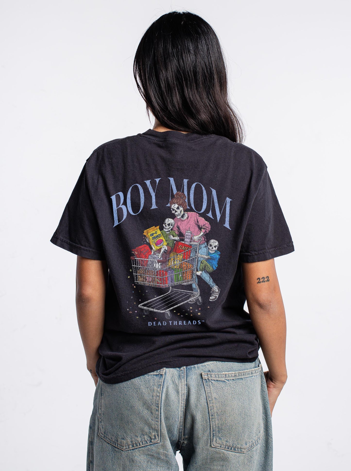 BOY MOM v2 - “DT ESSENTIAL" PREMIUM T-SHIRT – T-Shirt – Dead Threads Apparel