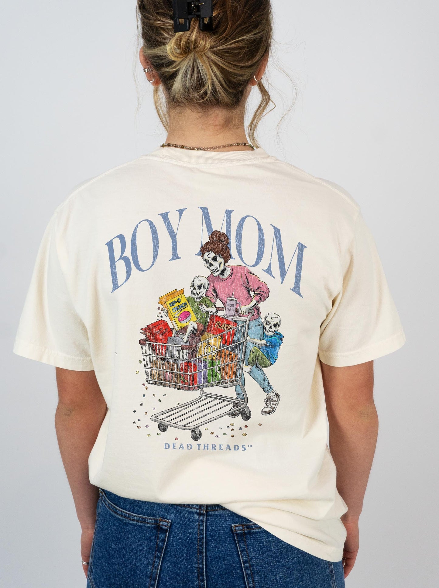 BOY MOM v2 - “DT ESSENTIAL" PREMIUM T-SHIRT – T-Shirt – Dead Threads Apparel