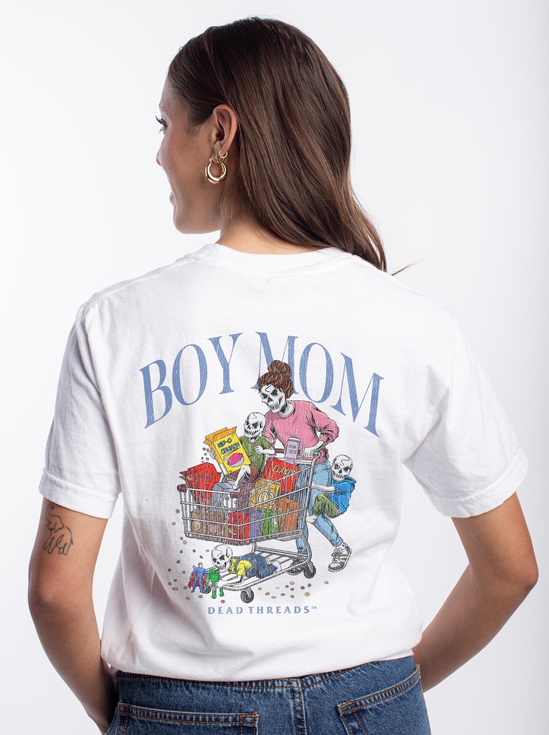 BOY MOM v3 - “DT ESSENTIAL" PREMIUM T-SHIRT – T-Shirt – Dead Threads Apparel