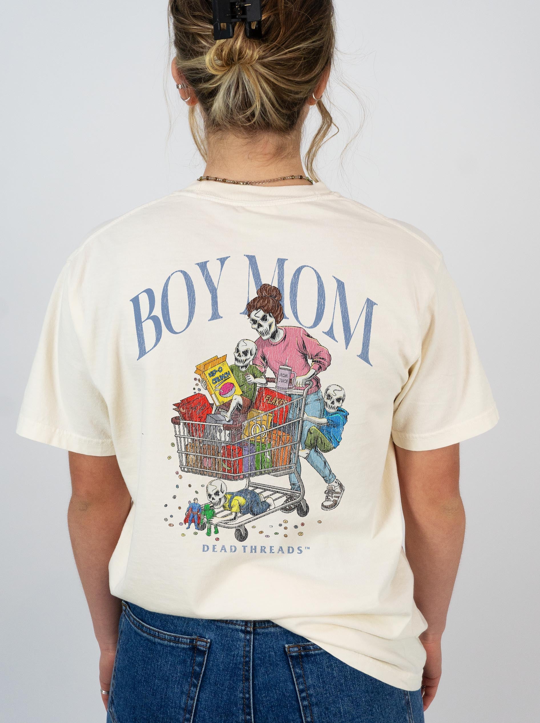 BOY MOM v3 - “DT ESSENTIAL" PREMIUM T-SHIRT – T-Shirt – Dead Threads Apparel