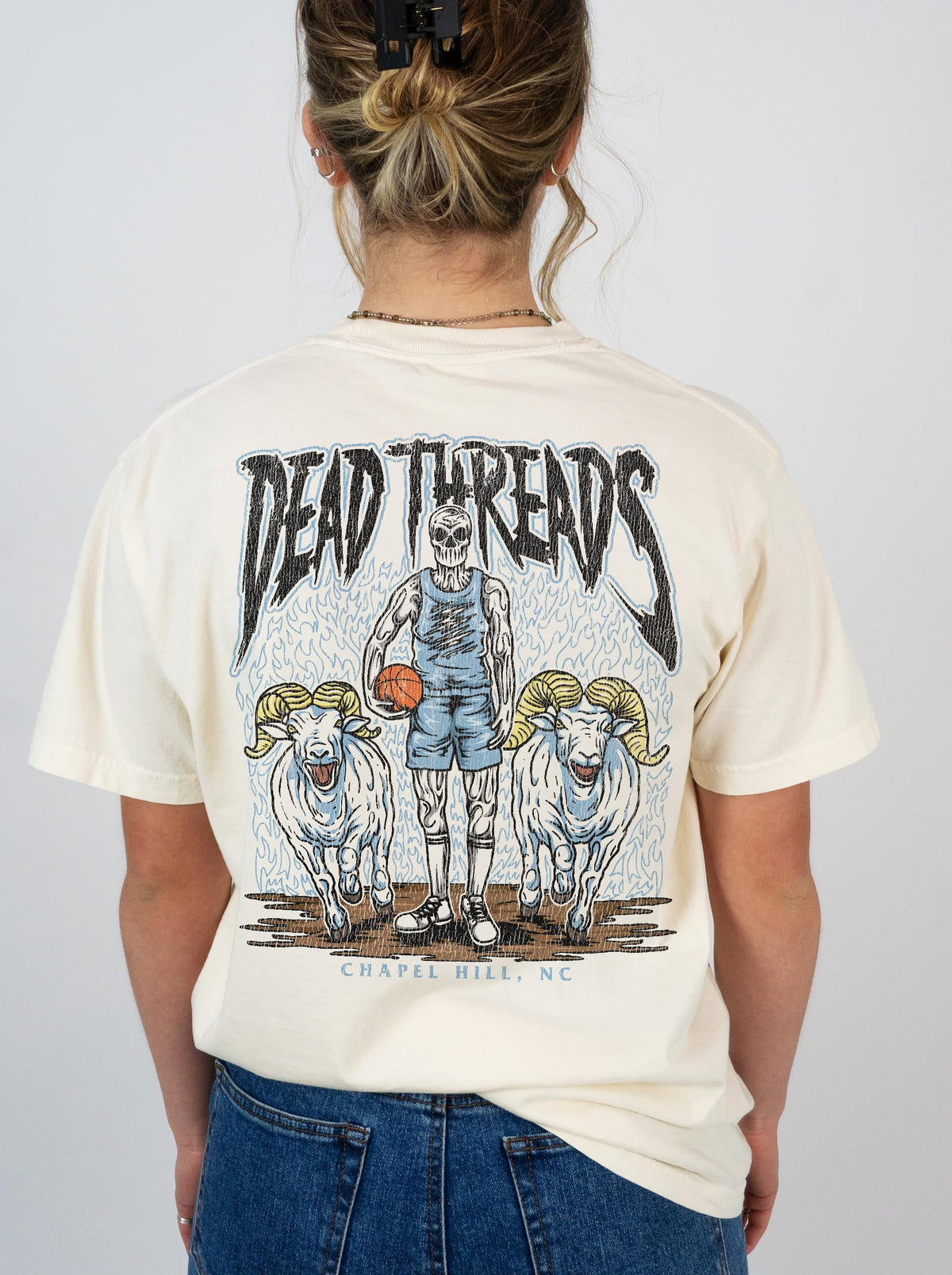 CHAPEL HILL BASKETBALL - “DT ESSENTIAL" PREMIUM T-SHIRT – T-Shirt – Dead Threads Apparel
