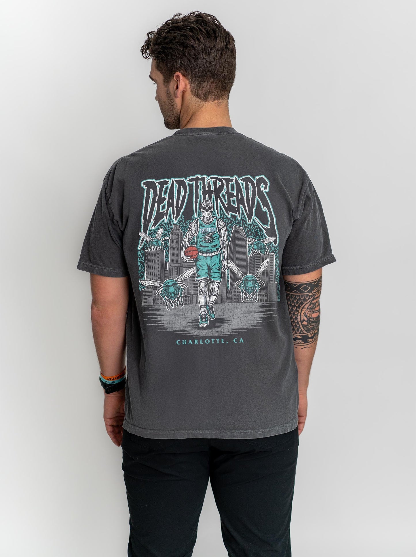 CHARLOTTE BASKETBALL - “3 SKULL” PREMIUM T-SHIRT – T-Shirt – Dead Threads Apparel