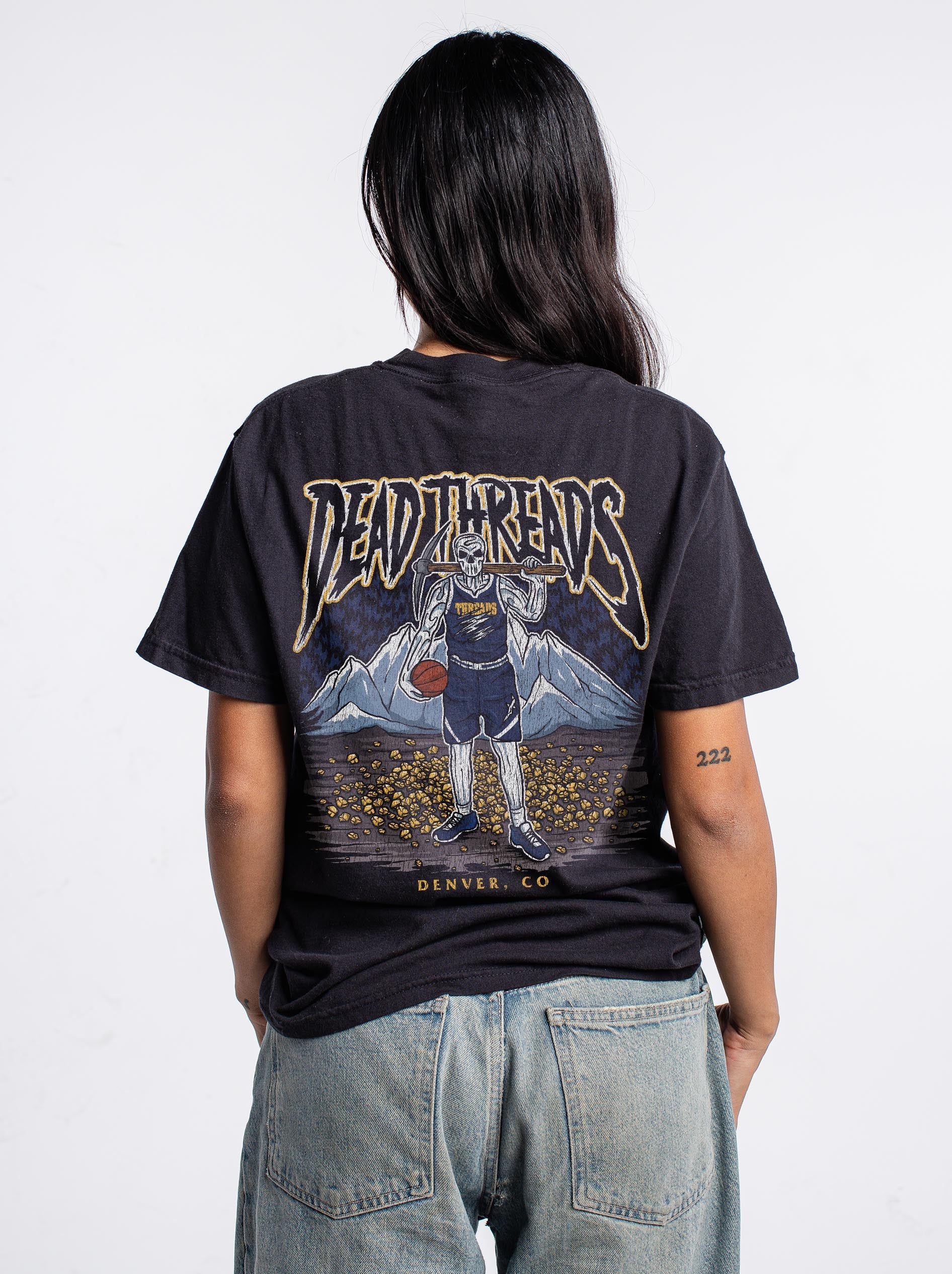 DENVER BASKETBALL - “3 SKULL” PREMIUM T-SHIRT – T-Shirt – Dead Threads Apparel