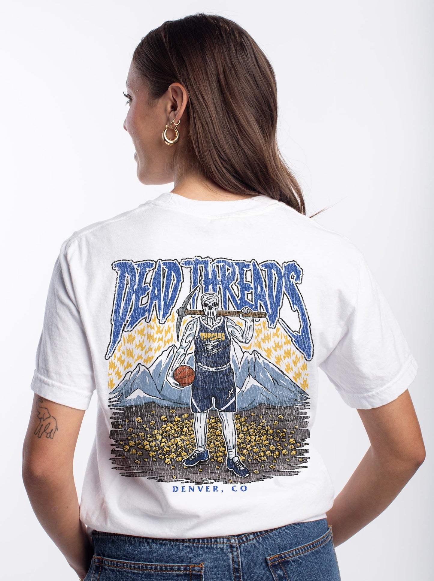 DENVER BASKETBALL - “3 SKULL” PREMIUM T-SHIRT – T-Shirt – Dead Threads Apparel