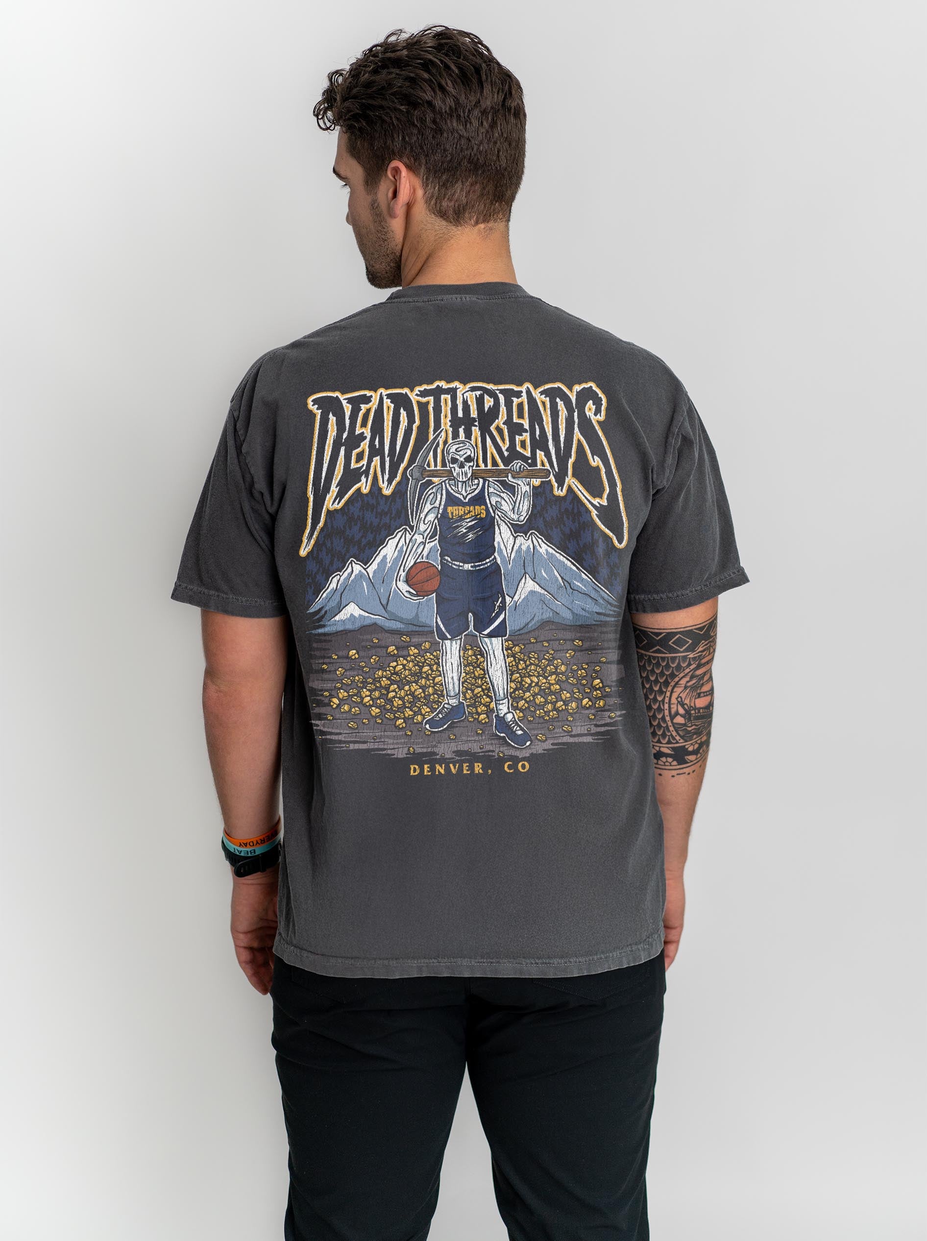 DENVER BASKETBALL - “3 SKULL” PREMIUM T-SHIRT – T-Shirt – Dead Threads Apparel