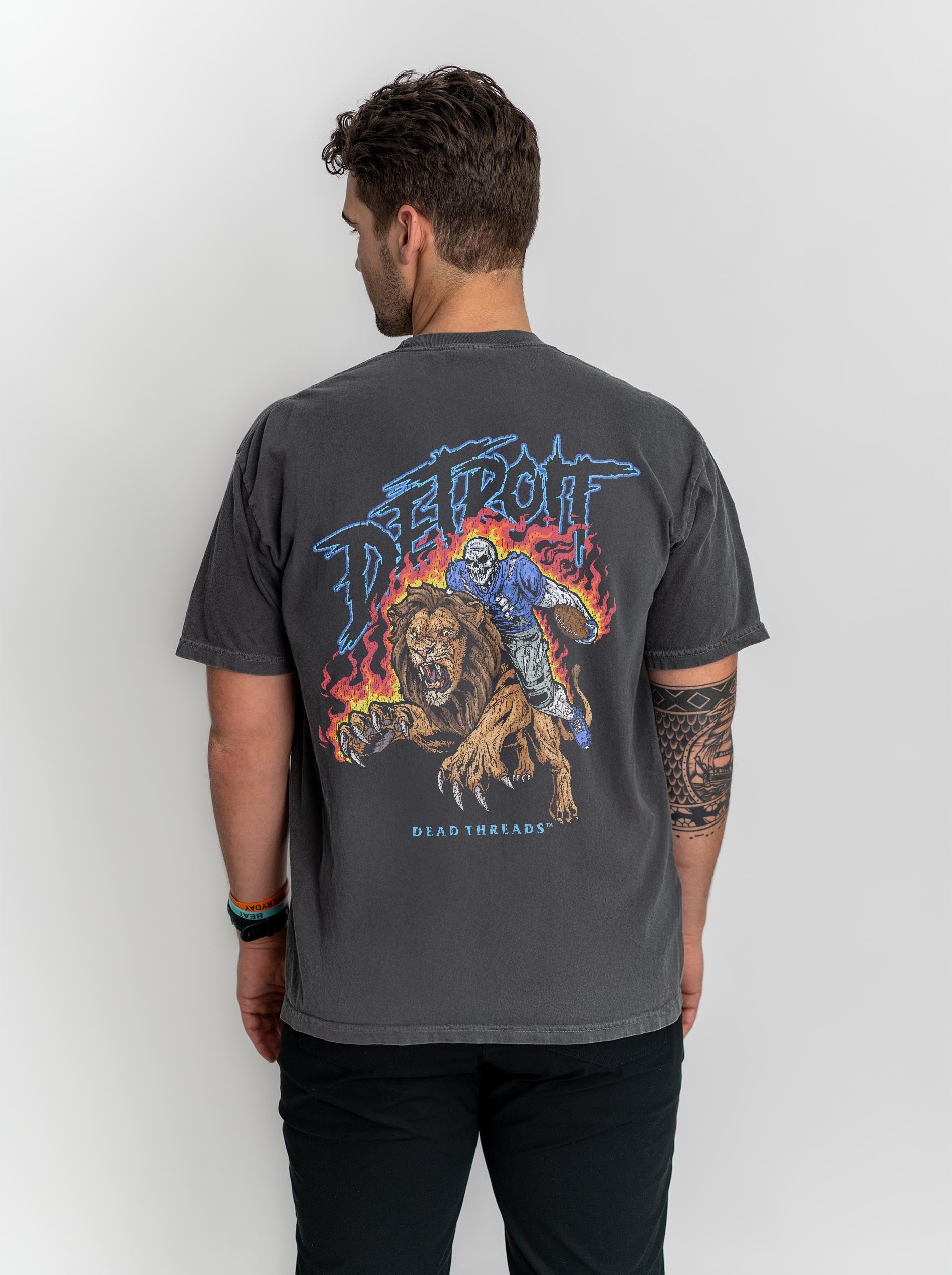DETROIT FOOTBALL v2 - “3 SKULL" PREMIUM T - SHIRT – T-Shirt – Dead Threads Apparel