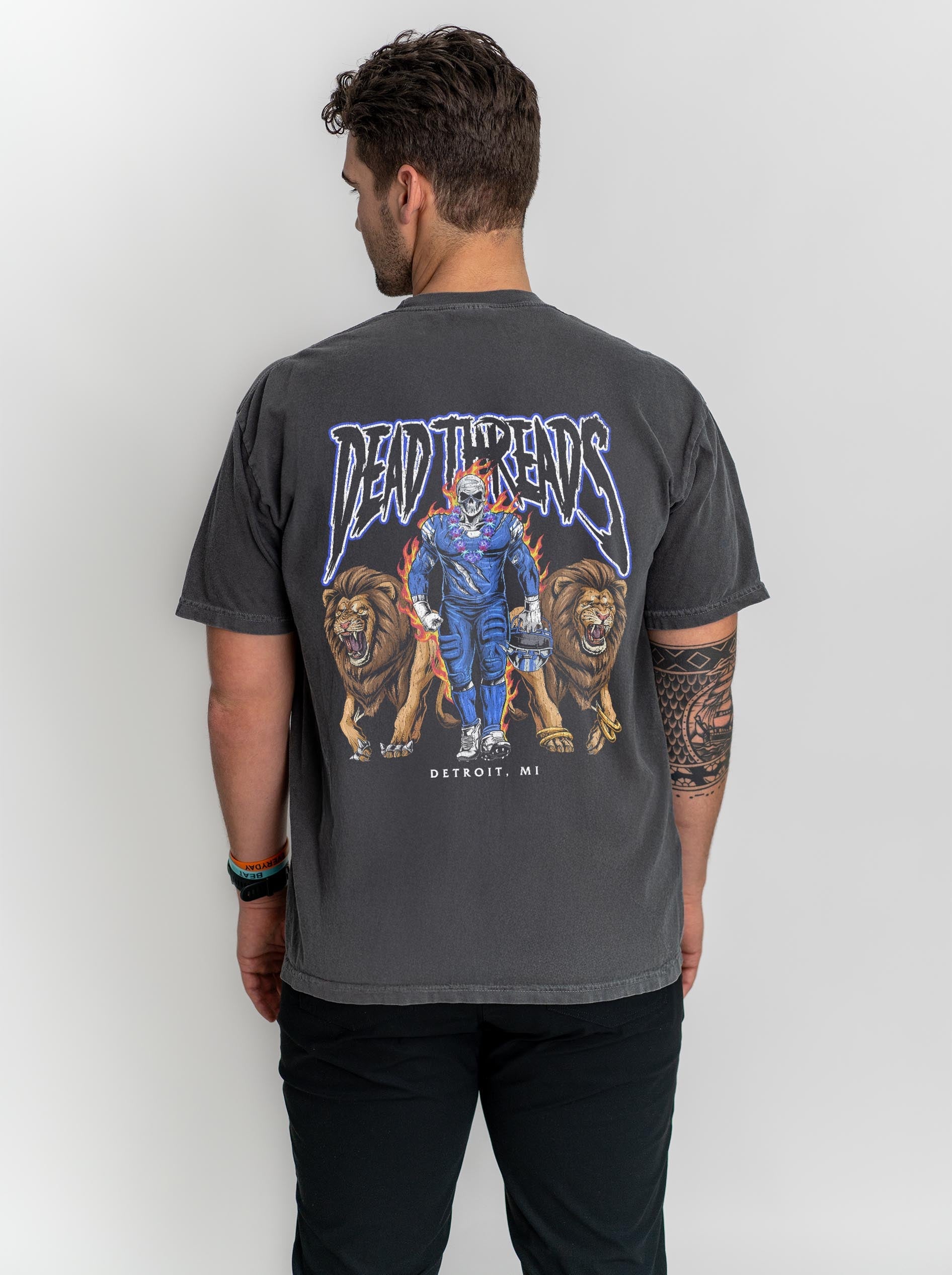 DETROIT FOOTBALL v4 - “3 SKULL” PREMIUM T - SHIRT – T-Shirt – Dead Threads Apparel