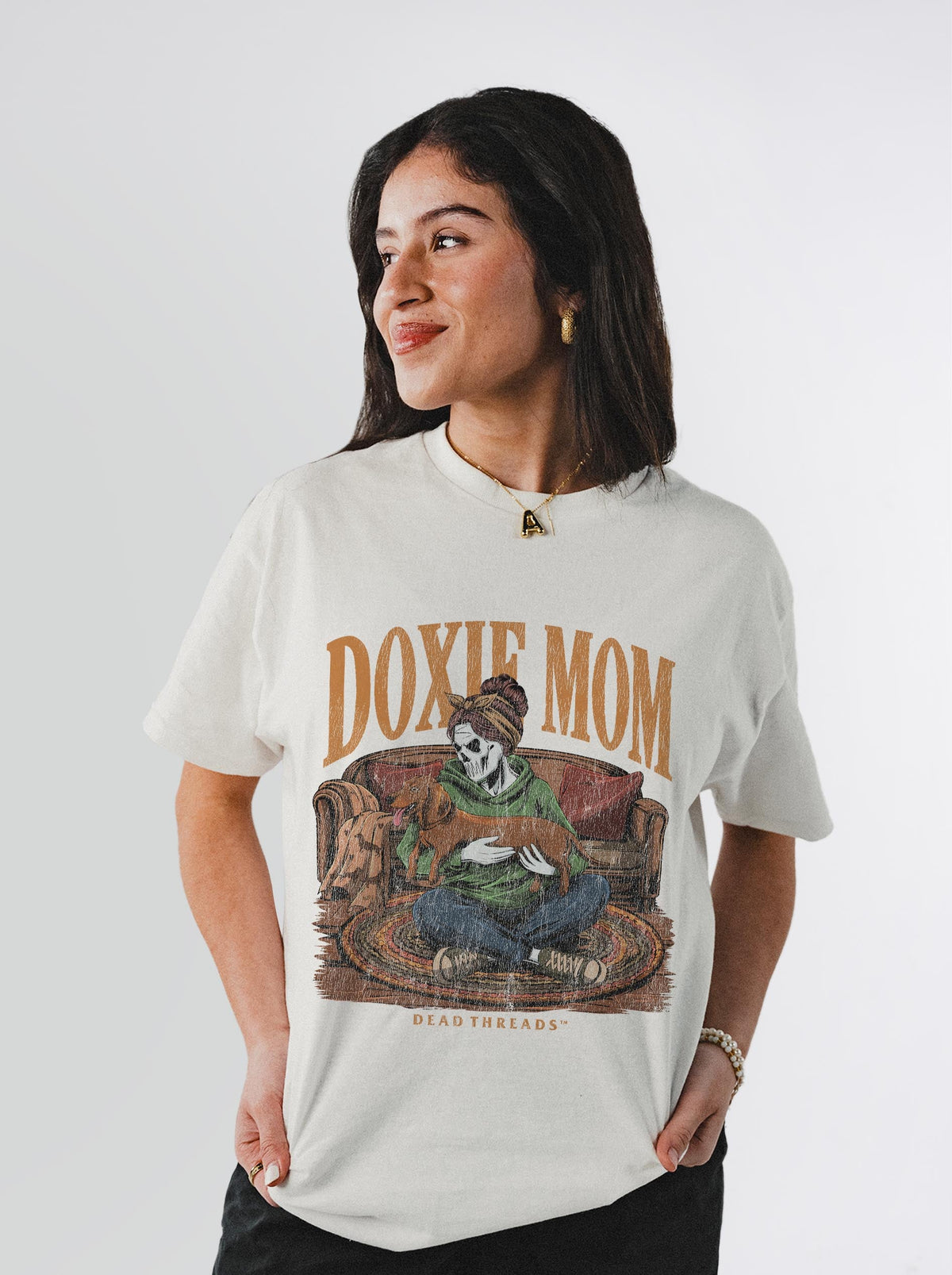 DOXIE MOM – T-Shirt – Dead Threads Apparel