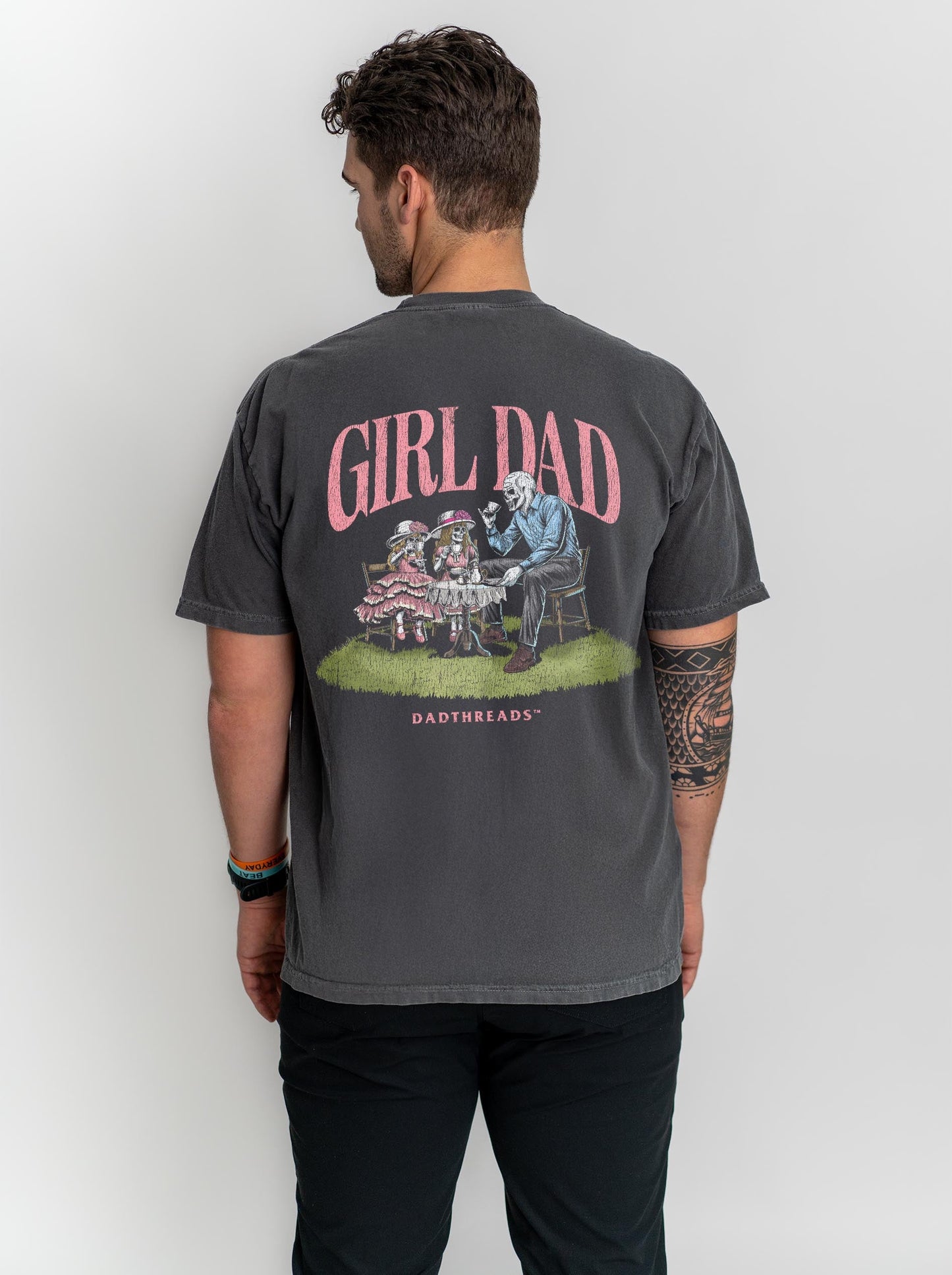 GIRL DAD v2 - “DT ESSENTIAL" PREMIUM T-SHIRT – T-Shirt – Dead Threads Apparel
