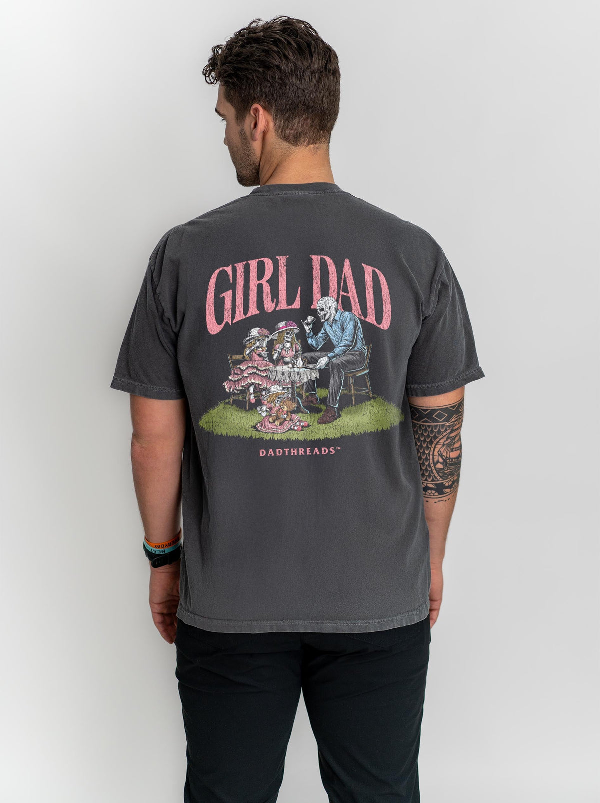 GIRL DAD v3 - “DT ESSENTIAL" PREMIUM T-SHIRT – T-Shirt – Dead Threads Apparel