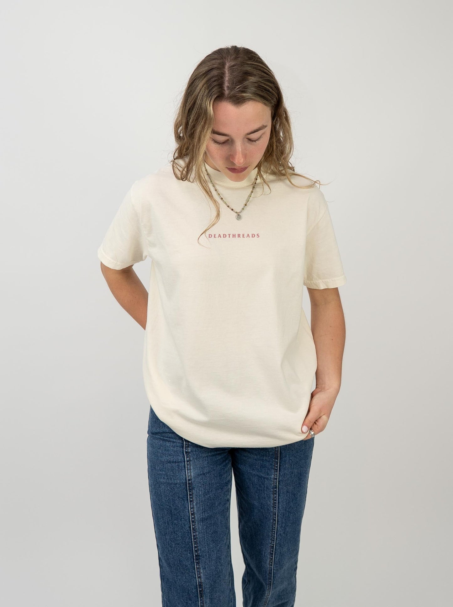 GIRL MOM v1 - “DT ESSENTIAL" PREMIUM T-SHIRT – T-Shirt – Dead Threads Apparel