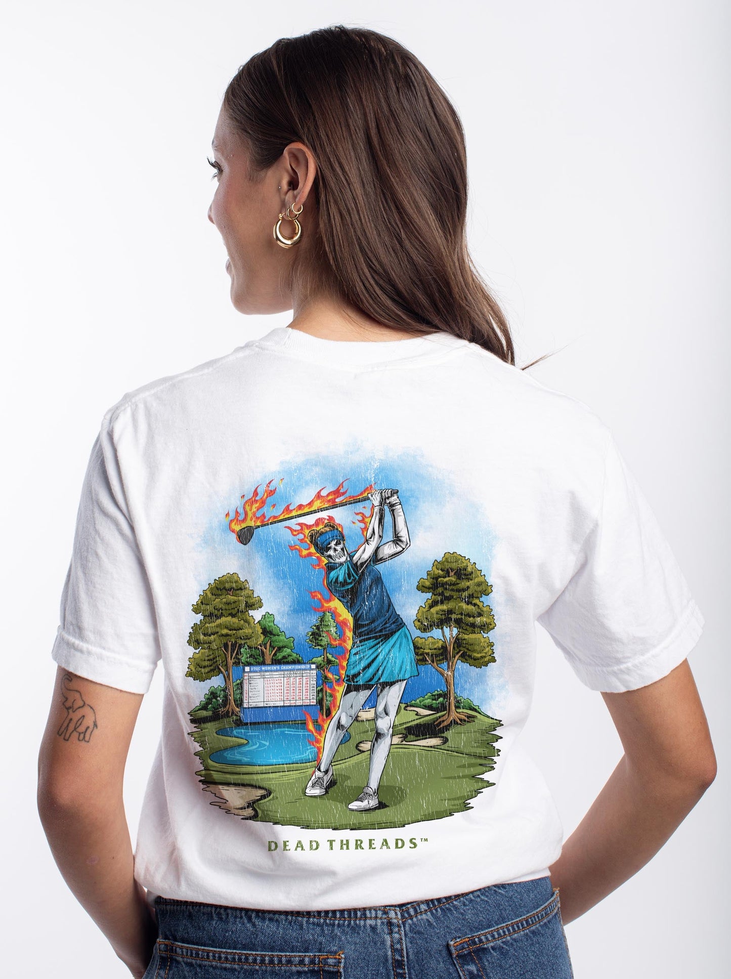 GOLF v4 “QUEEN OF THE COURSE” - “DT ESSENTIAL" PREMIUM T - SHIRT – T-Shirt – Dead Threads Apparel