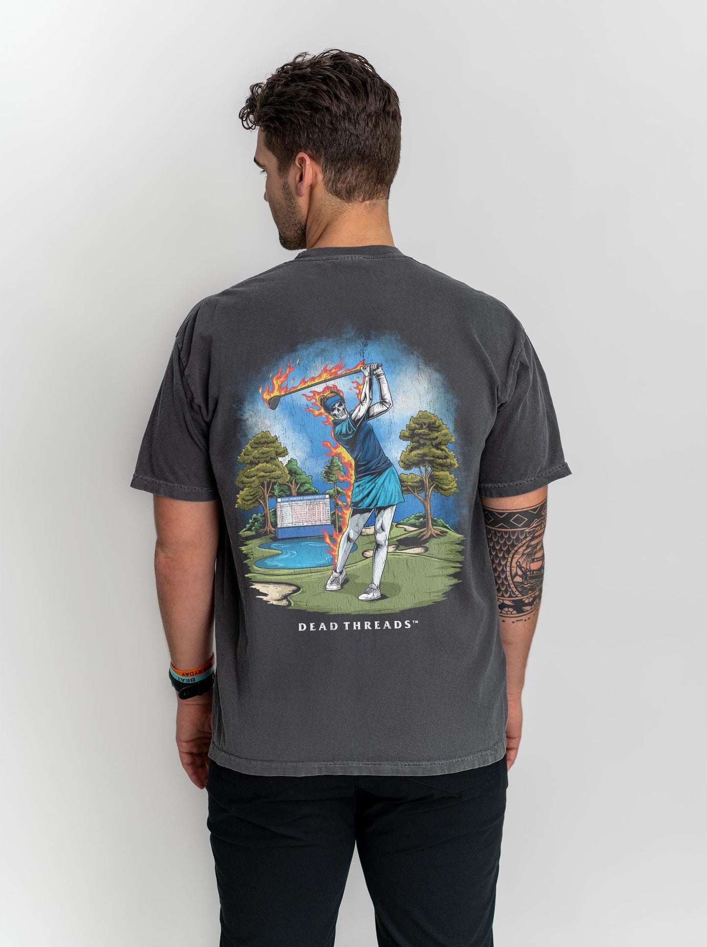 GOLF v4 “QUEEN OF THE COURSE” - “DT ESSENTIAL" PREMIUM T - SHIRT – T-Shirt – Dead Threads Apparel
