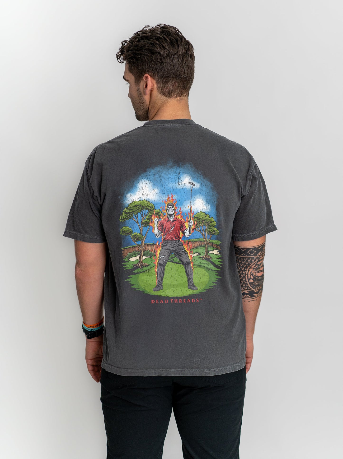 GOLF v5 “RED ROAR” - “DT ESSENTIAL" PREMIUM T - SHIRT – T-Shirt – Dead Threads Apparel