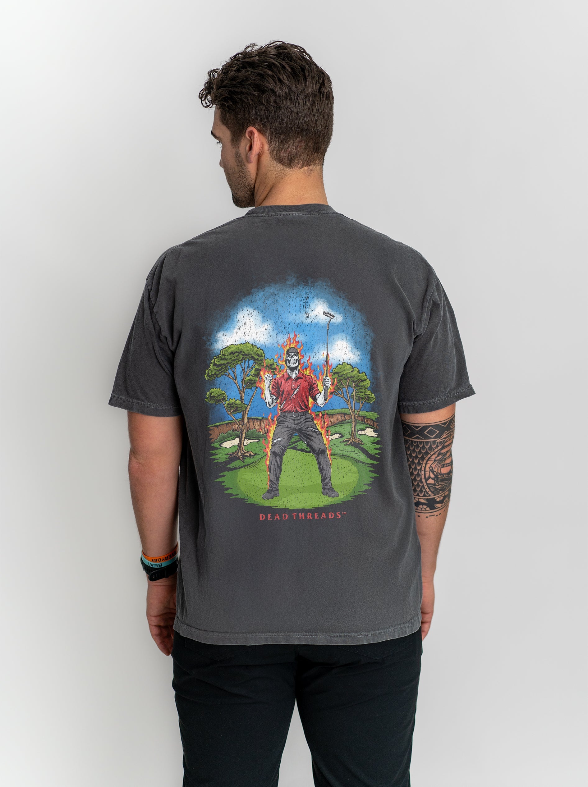 GOLF v5 “RED ROAR” - “DT ESSENTIAL" PREMIUM T - SHIRT – T-Shirt – Dead Threads Apparel