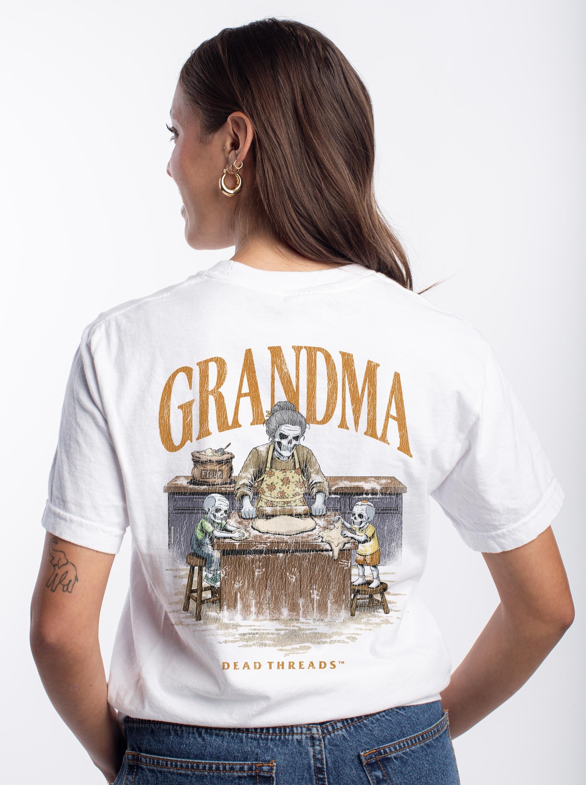 GRANDMA v2 - “DT ESSENTIAL" PREMIUM T-SHIRT – T-Shirt – Dead Threads Apparel