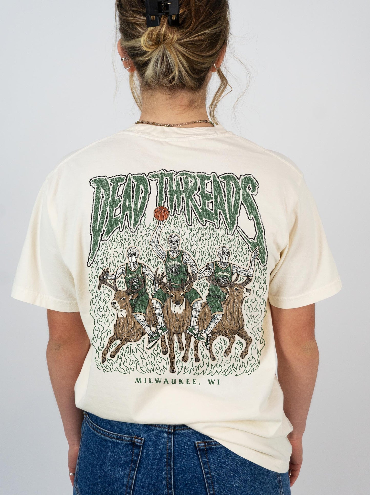 MILWAUKEE BASKETBALL - “3 SKULL” PREMIUM T-SHIRT – T-Shirt – Dead Threads Apparel