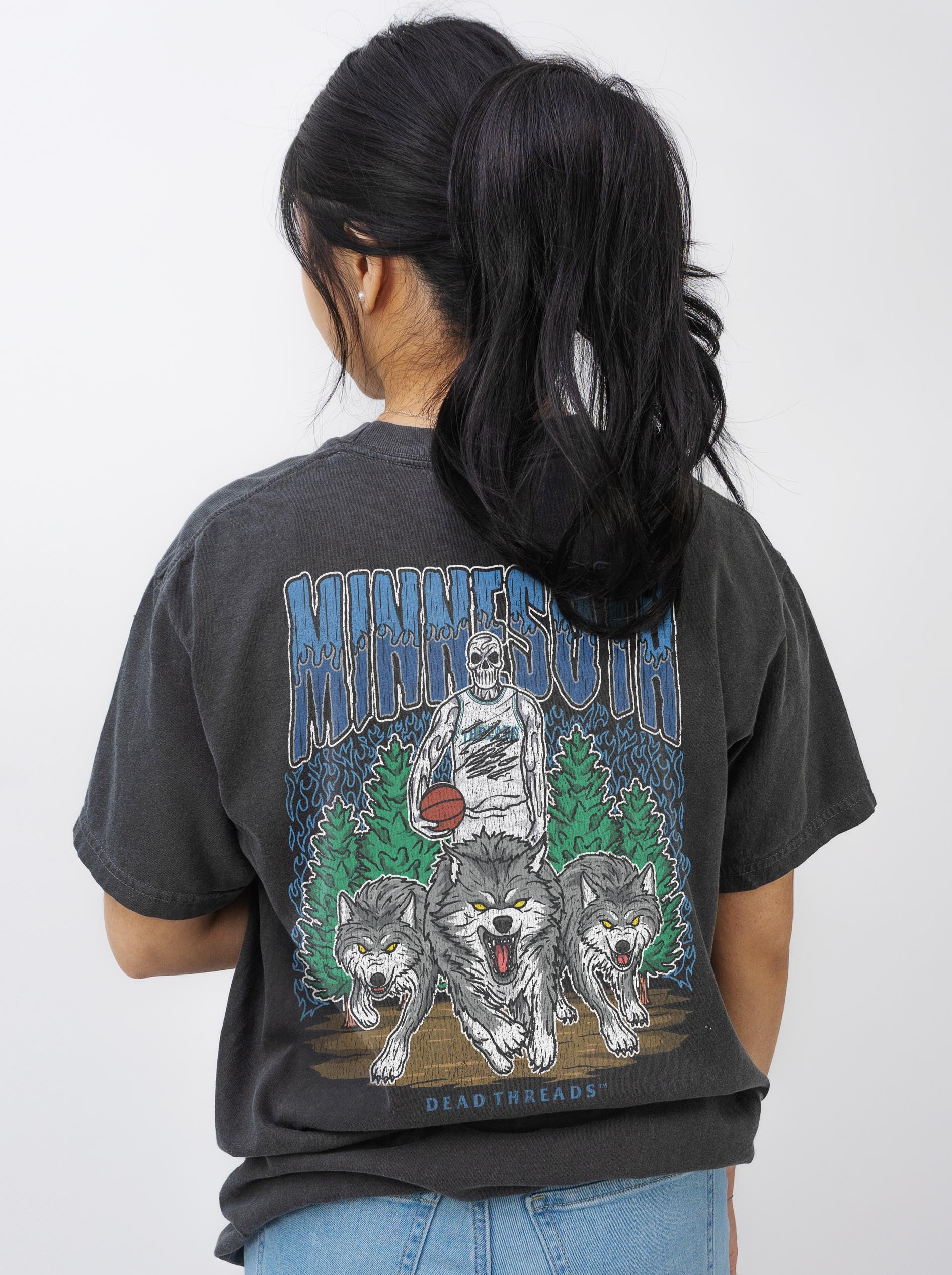 MINNESOTA BASKETBALL - “3 SKULL” PREMIUM T - SHIRT – T-Shirt – Dead Threads Apparel