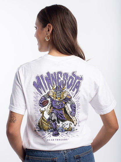 MINNESOTA FOOTBALL v1 - “3 SKULL” PREMIUM T - SHIRT – T-Shirt – Dead Threads Apparel