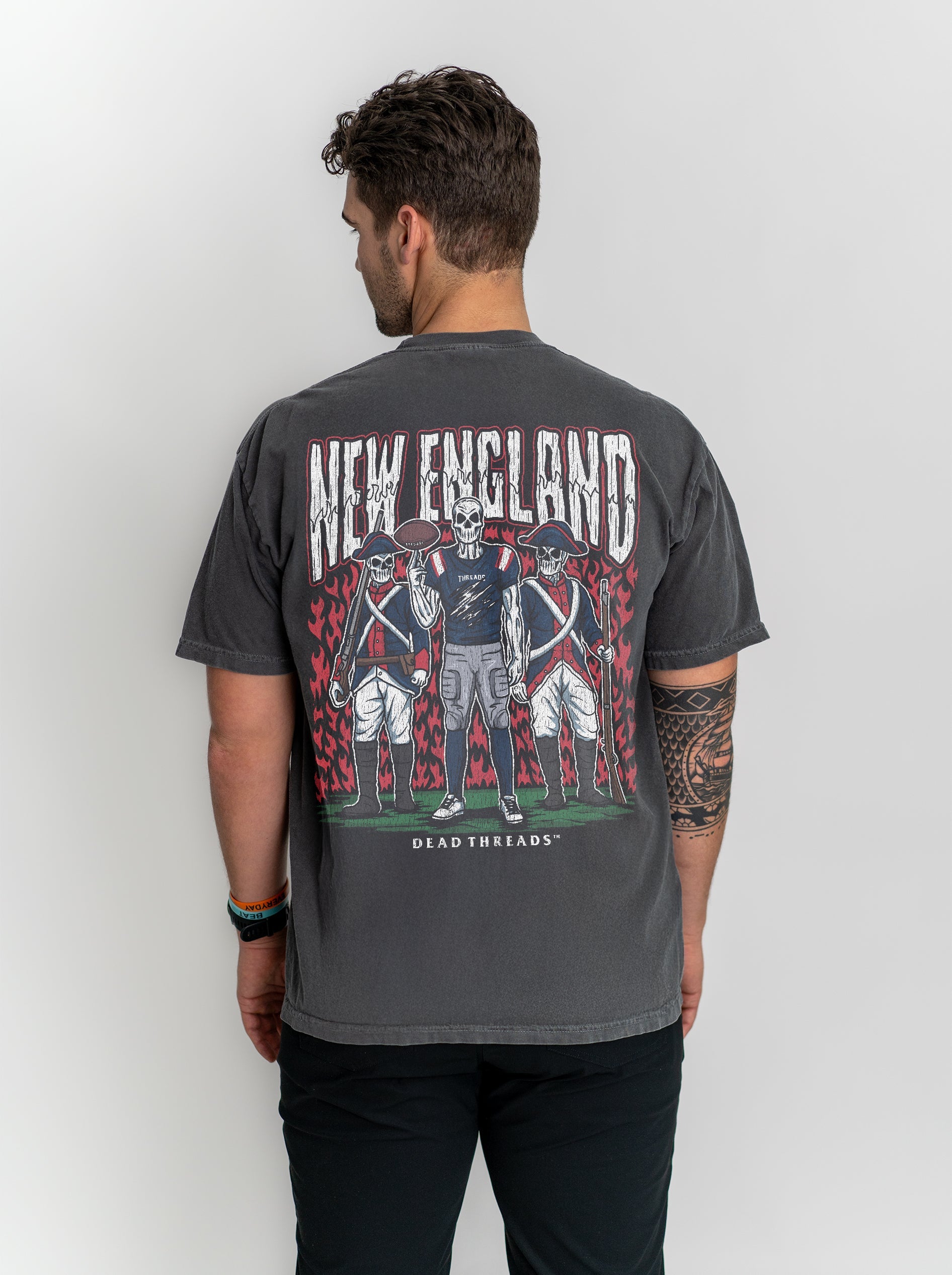 NEW ENGLAND FOOTBALL - “DT ESSENTIAL" PREMIUM T - SHIRT – T-Shirt – Dead Threads Apparel